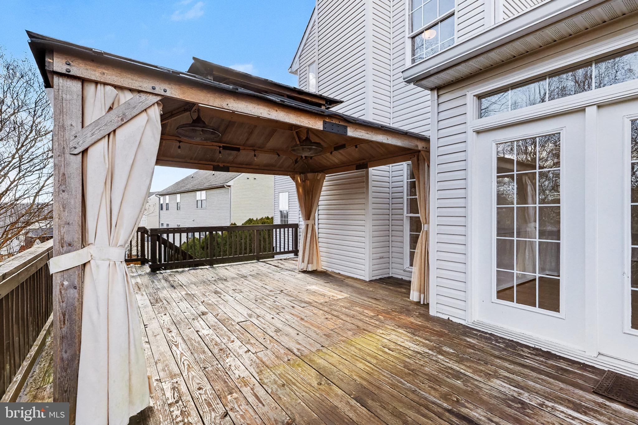 ARTILLERY RIDGE - Residential