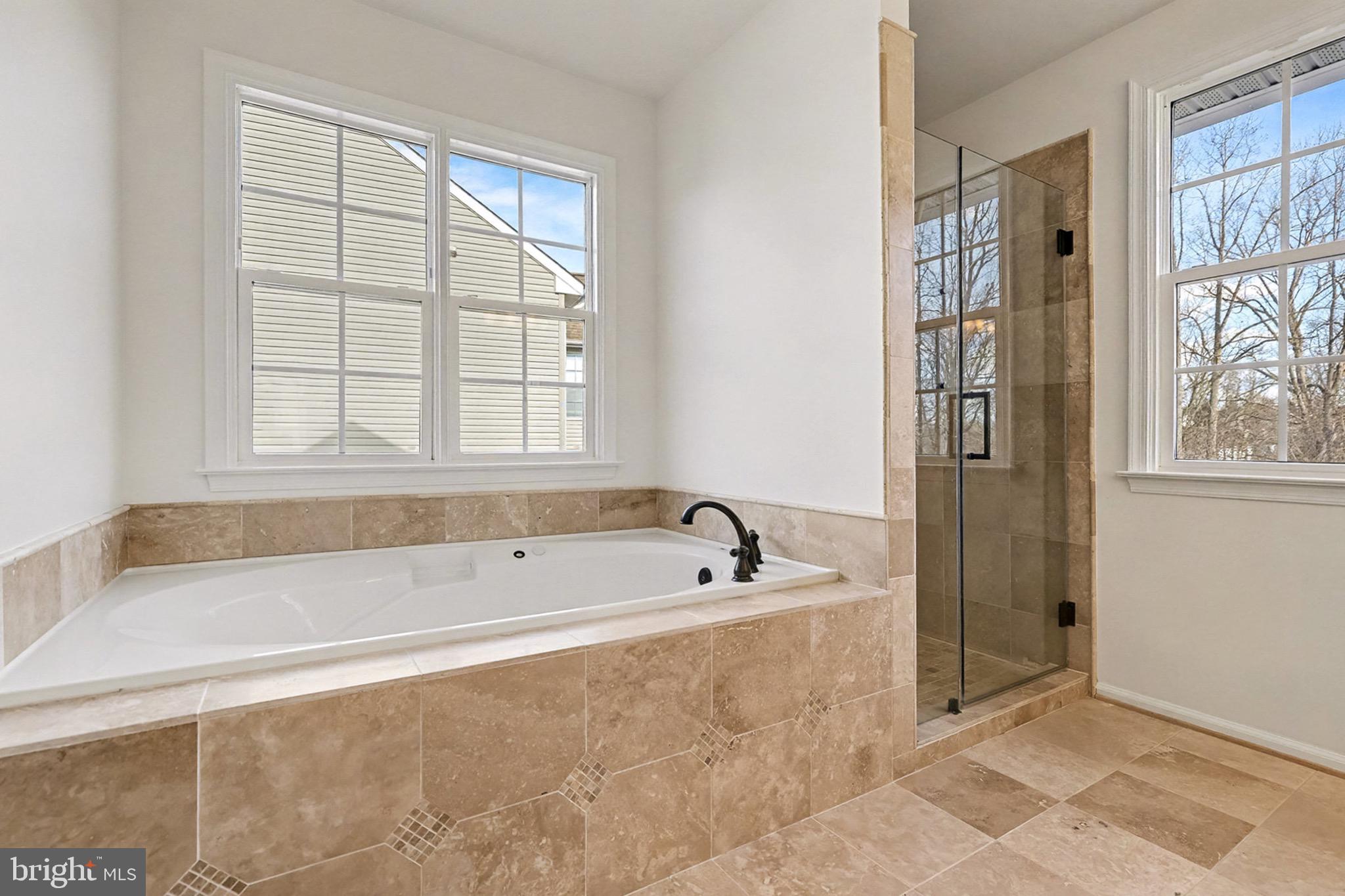 ARTILLERY RIDGE - Residential