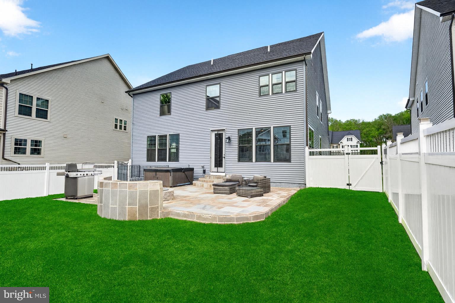 CEDAR CREEK - Residential