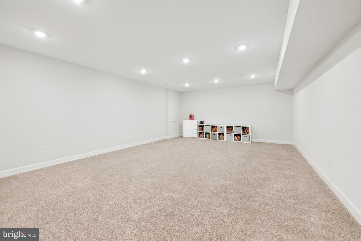 CEDAR CREEK - Residential