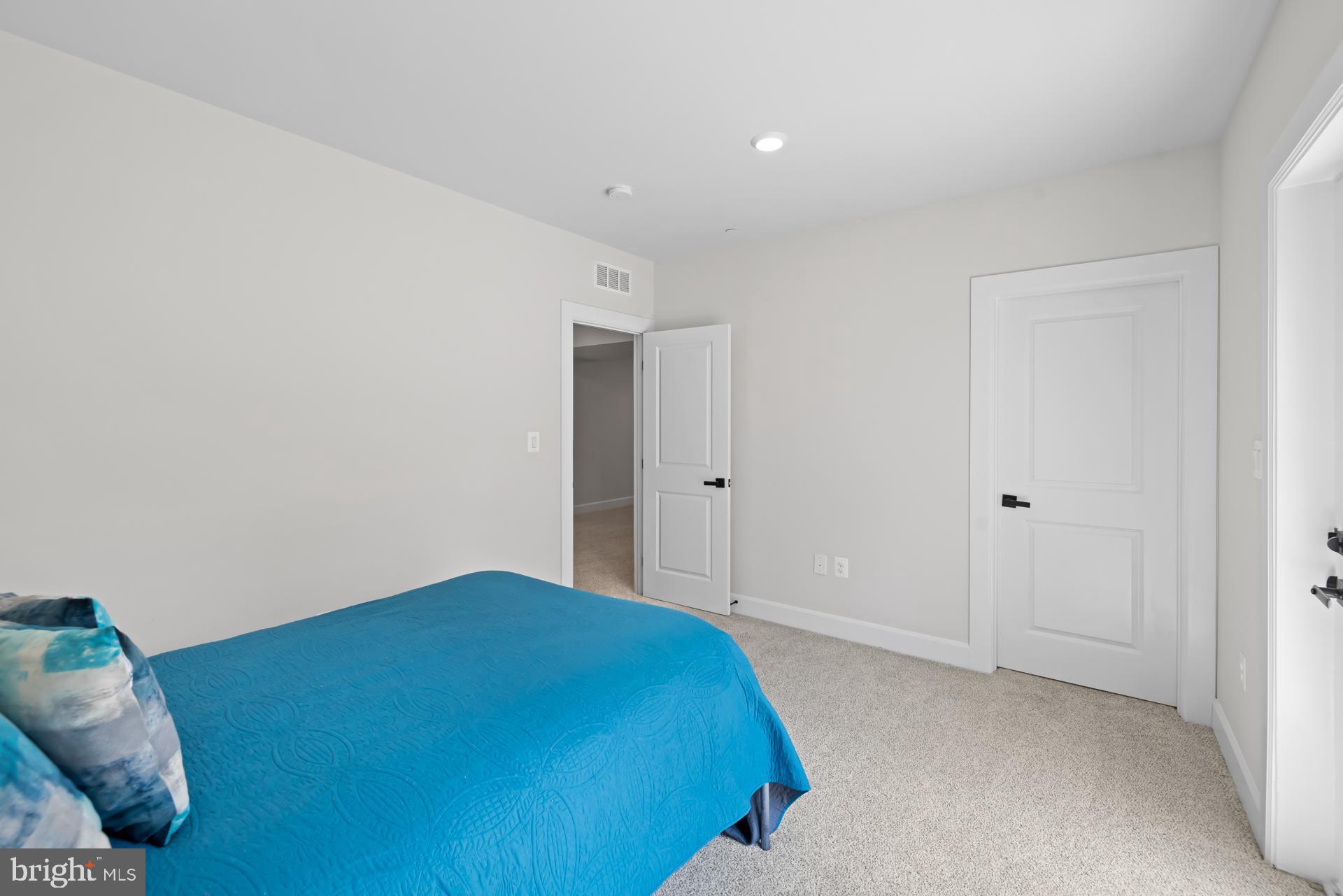 CEDAR CREEK - Residential