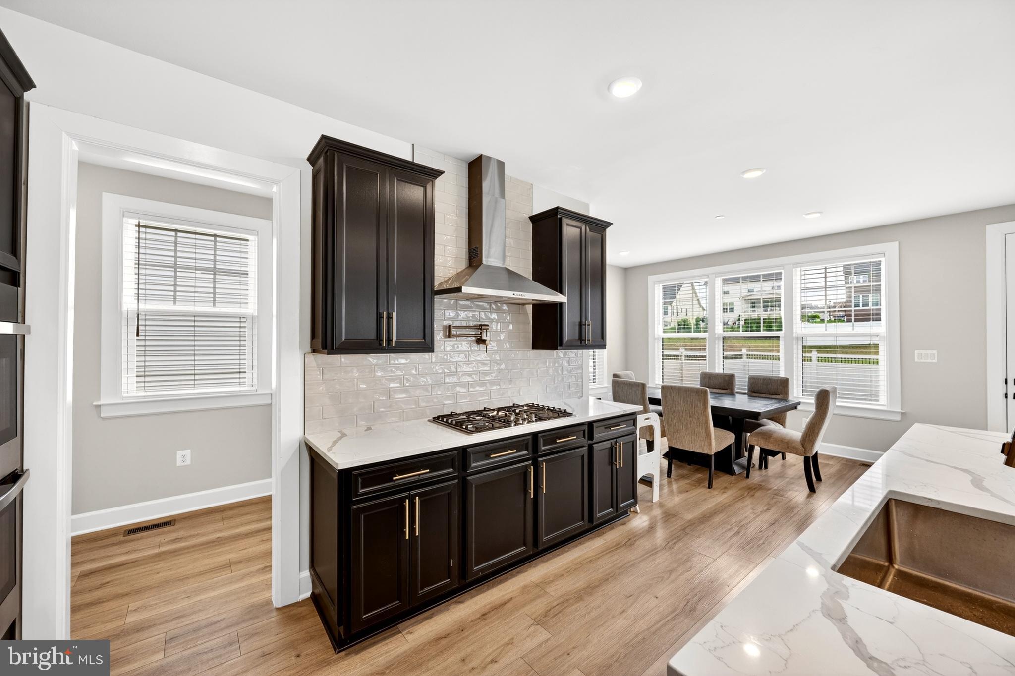 7973 LAWNDALE CIRCLE