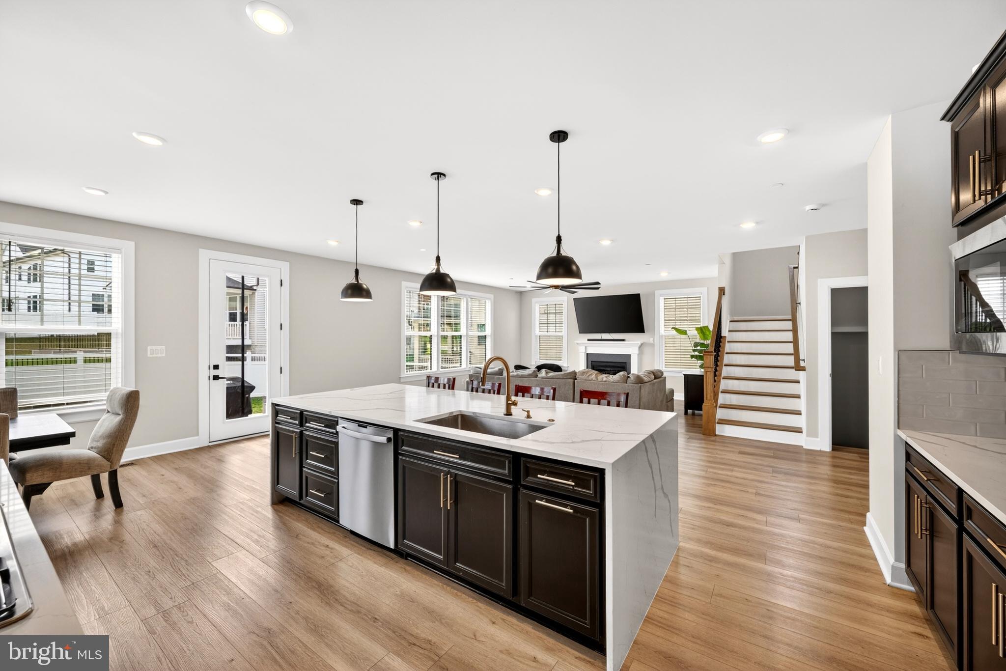 CEDAR CREEK - Residential