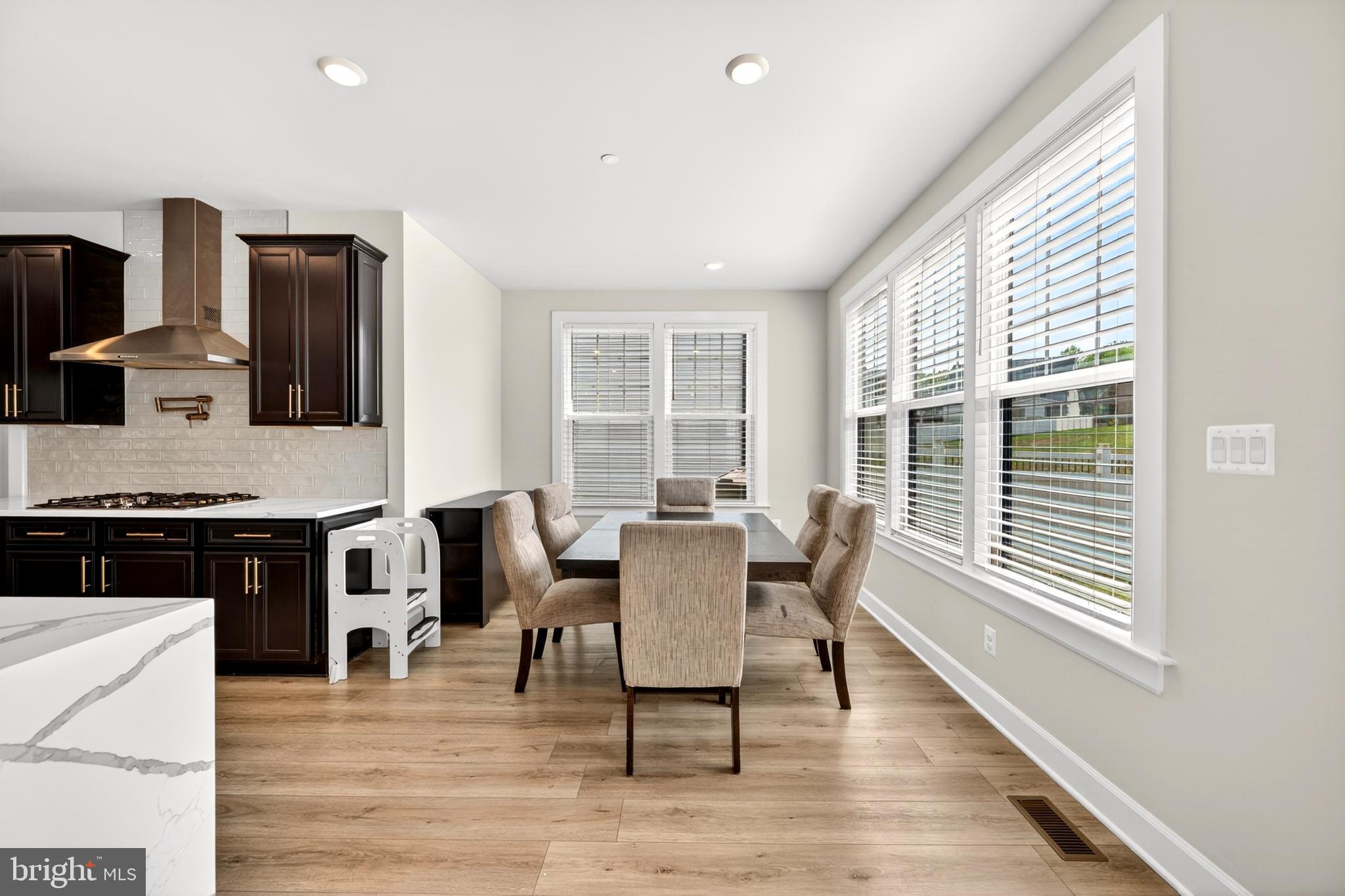 CEDAR CREEK - Residential