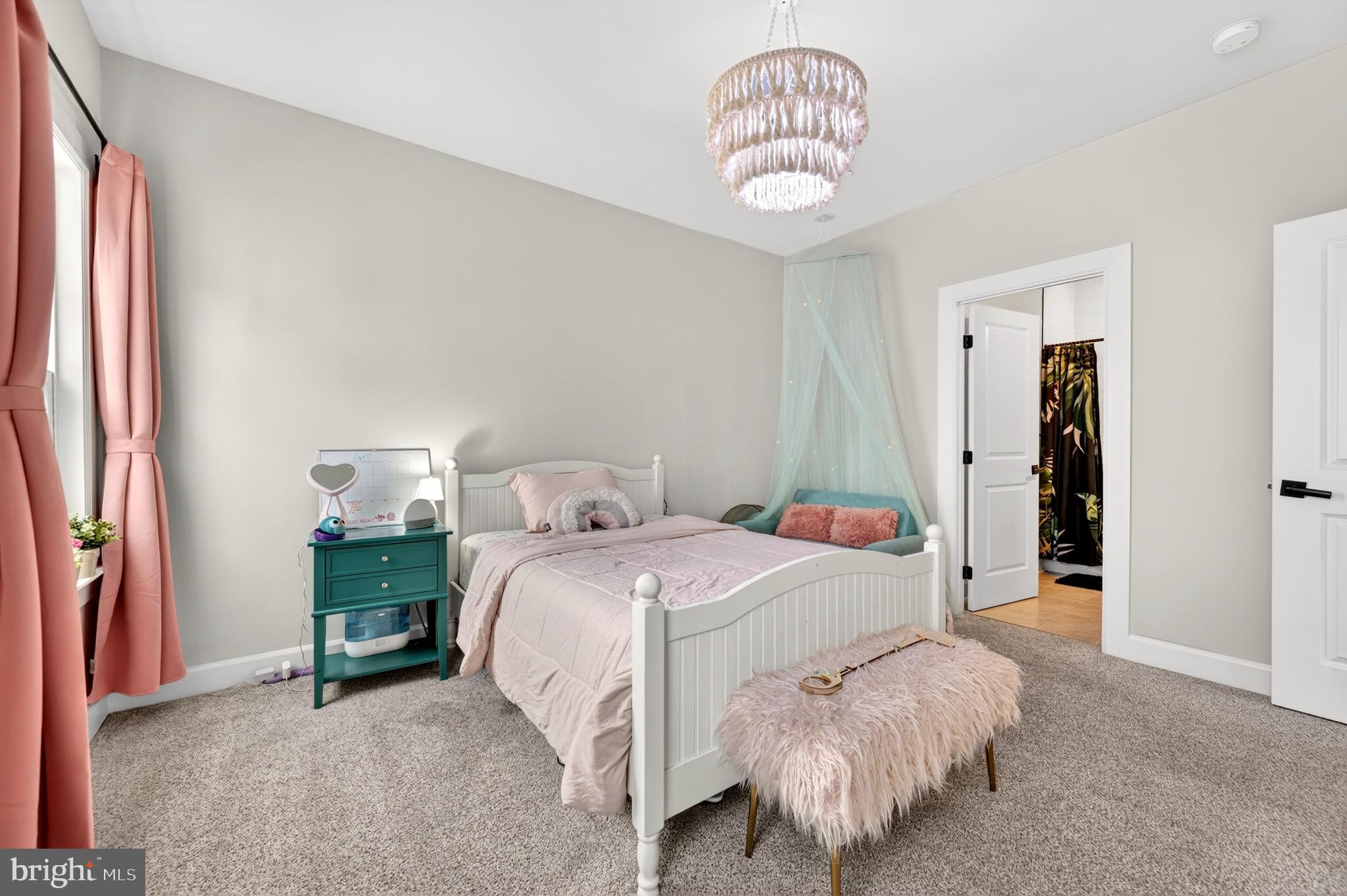 CEDAR CREEK - Residential