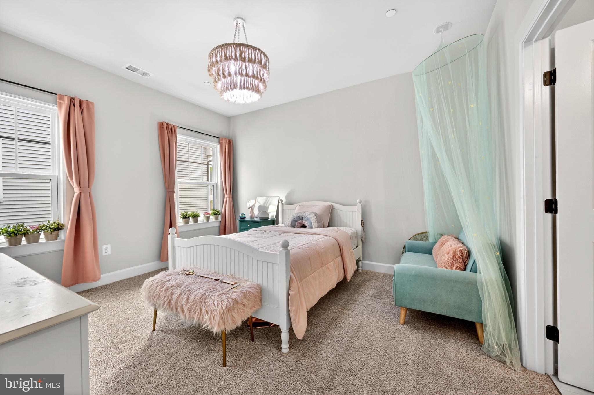 CEDAR CREEK - Residential