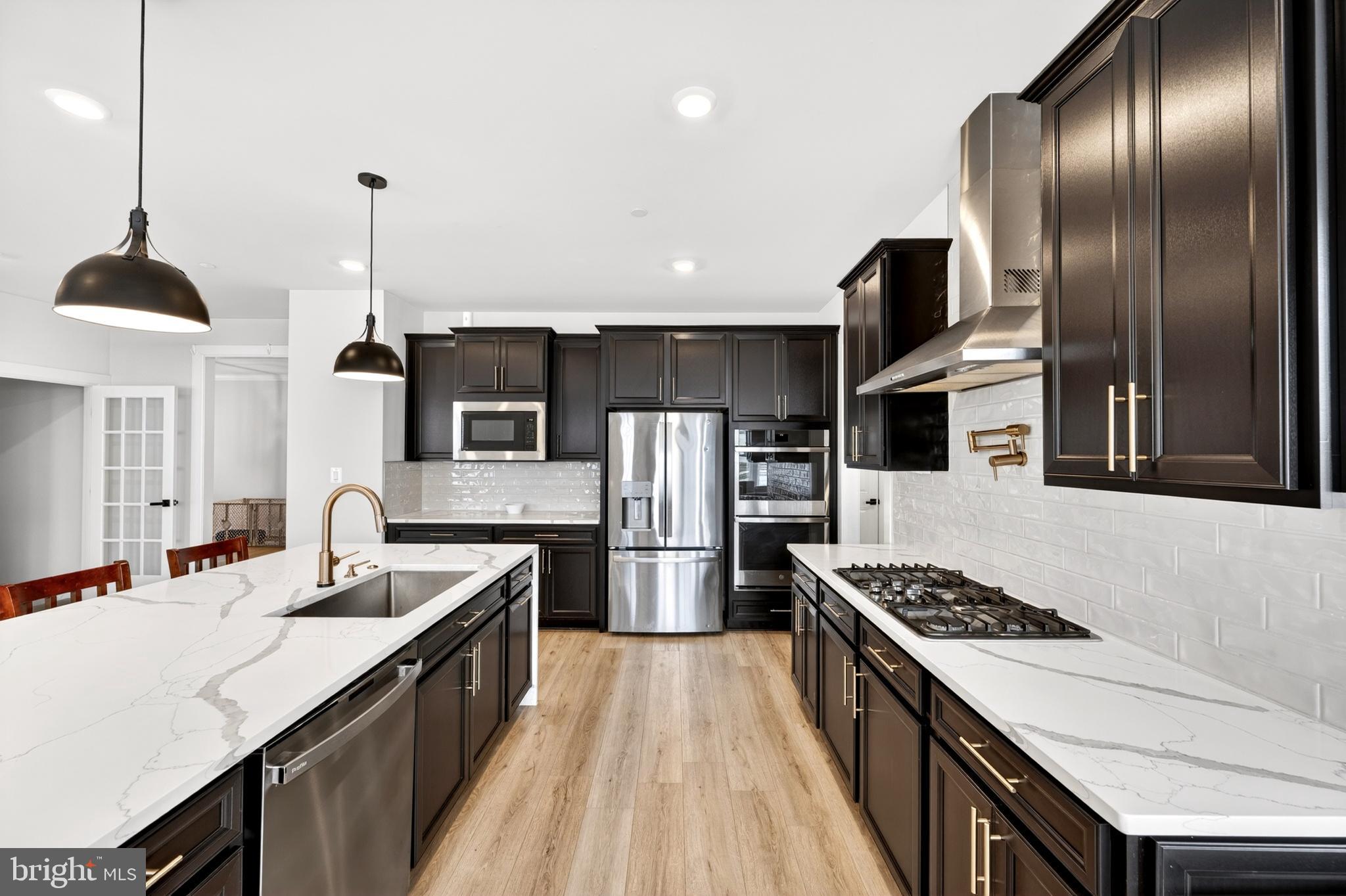 7973 LAWNDALE CIRCLE