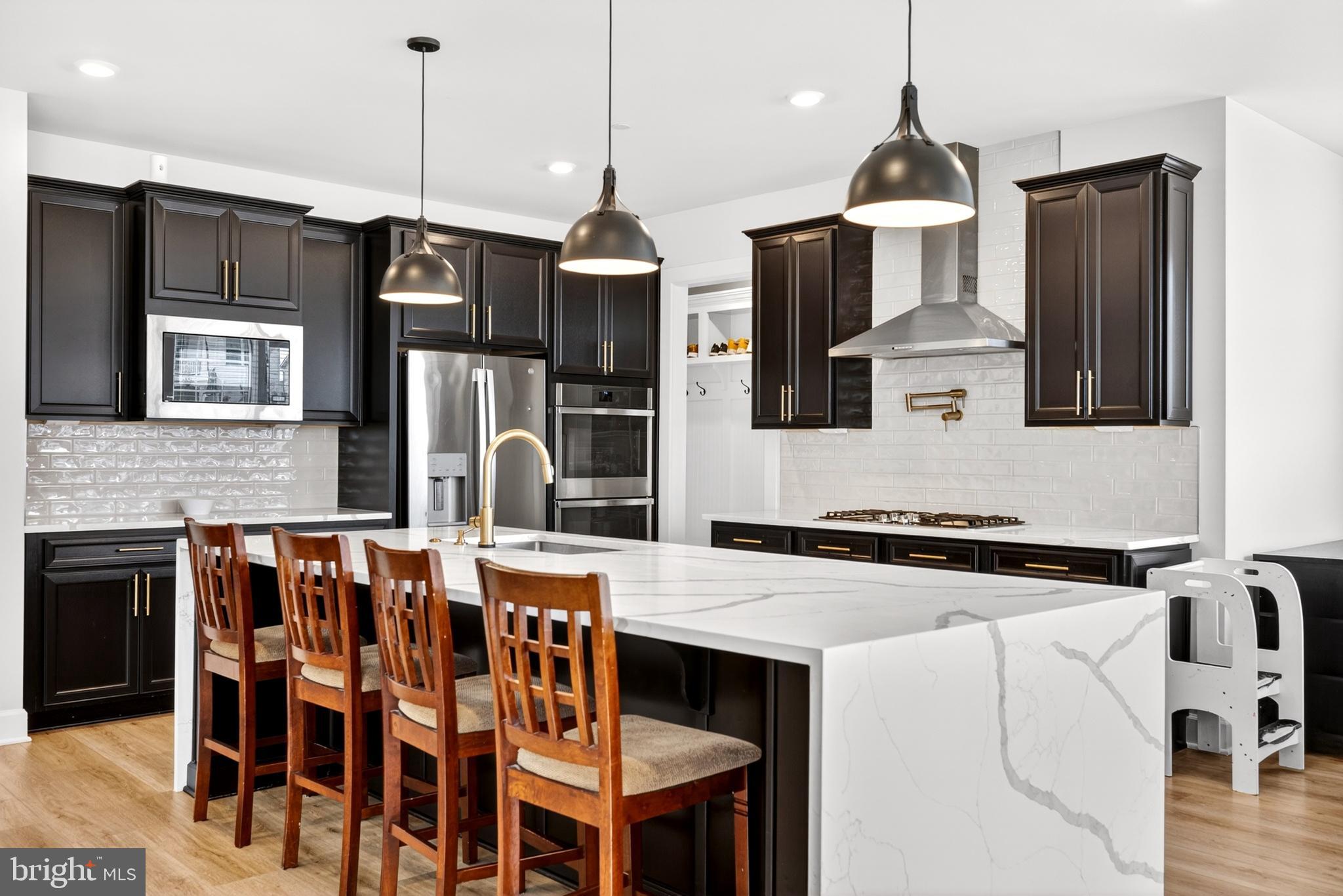 7973 LAWNDALE CIRCLE