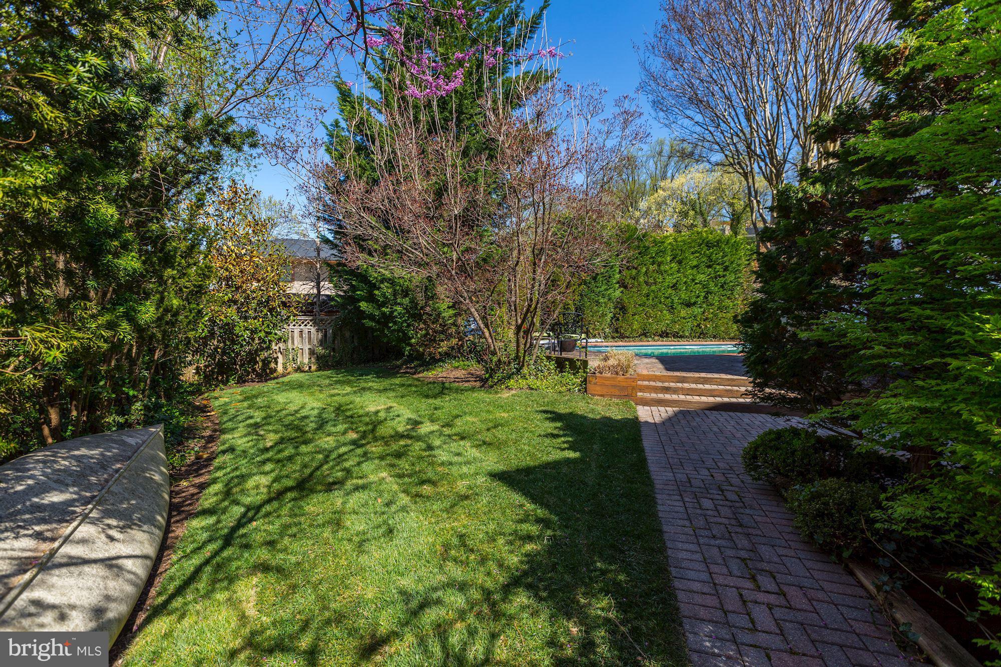 BROOKMONT - Residential