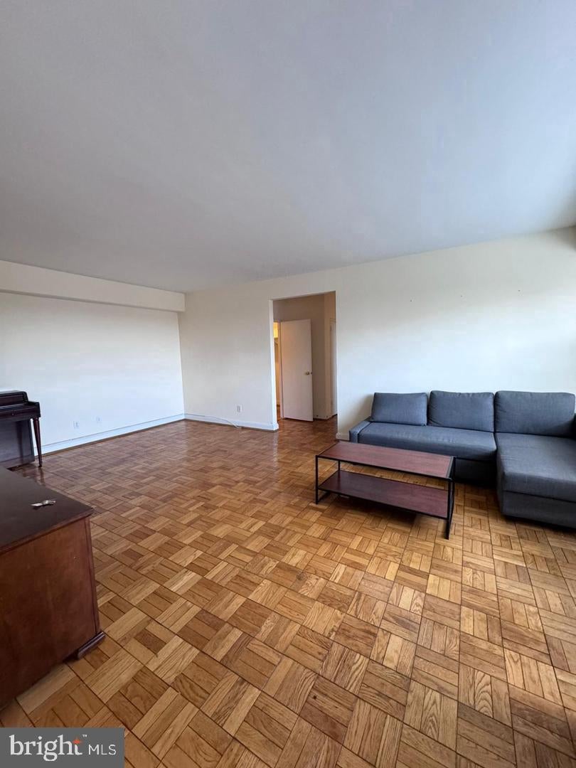 3601 GREENWAY 708