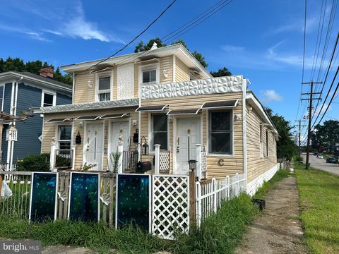 Photo of 2203 Ferndale Ave, PETERSBURG, VA 23803 (MLS # VAPC2000156)