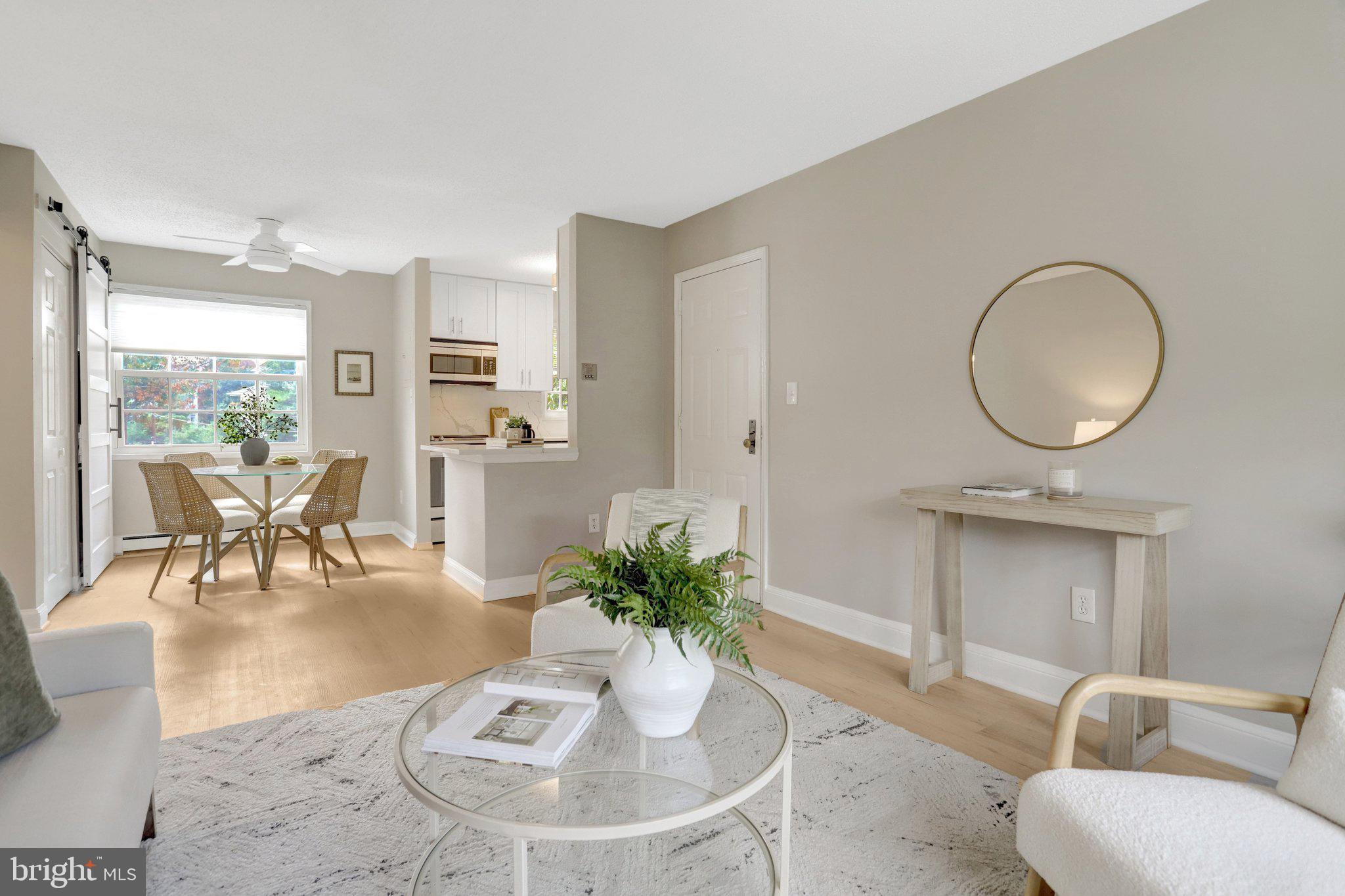 1706 W ABINGDON DRIVE 201