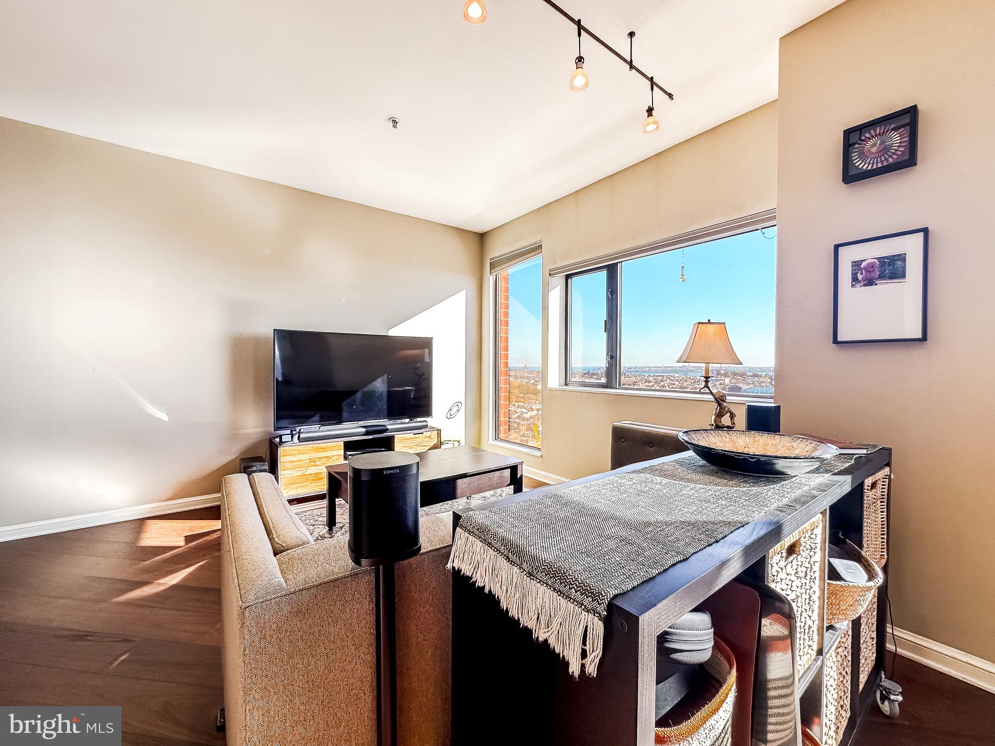 INNER HARBOR - Residential