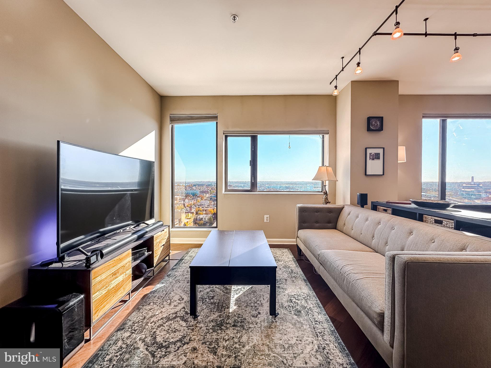 INNER HARBOR - Residential