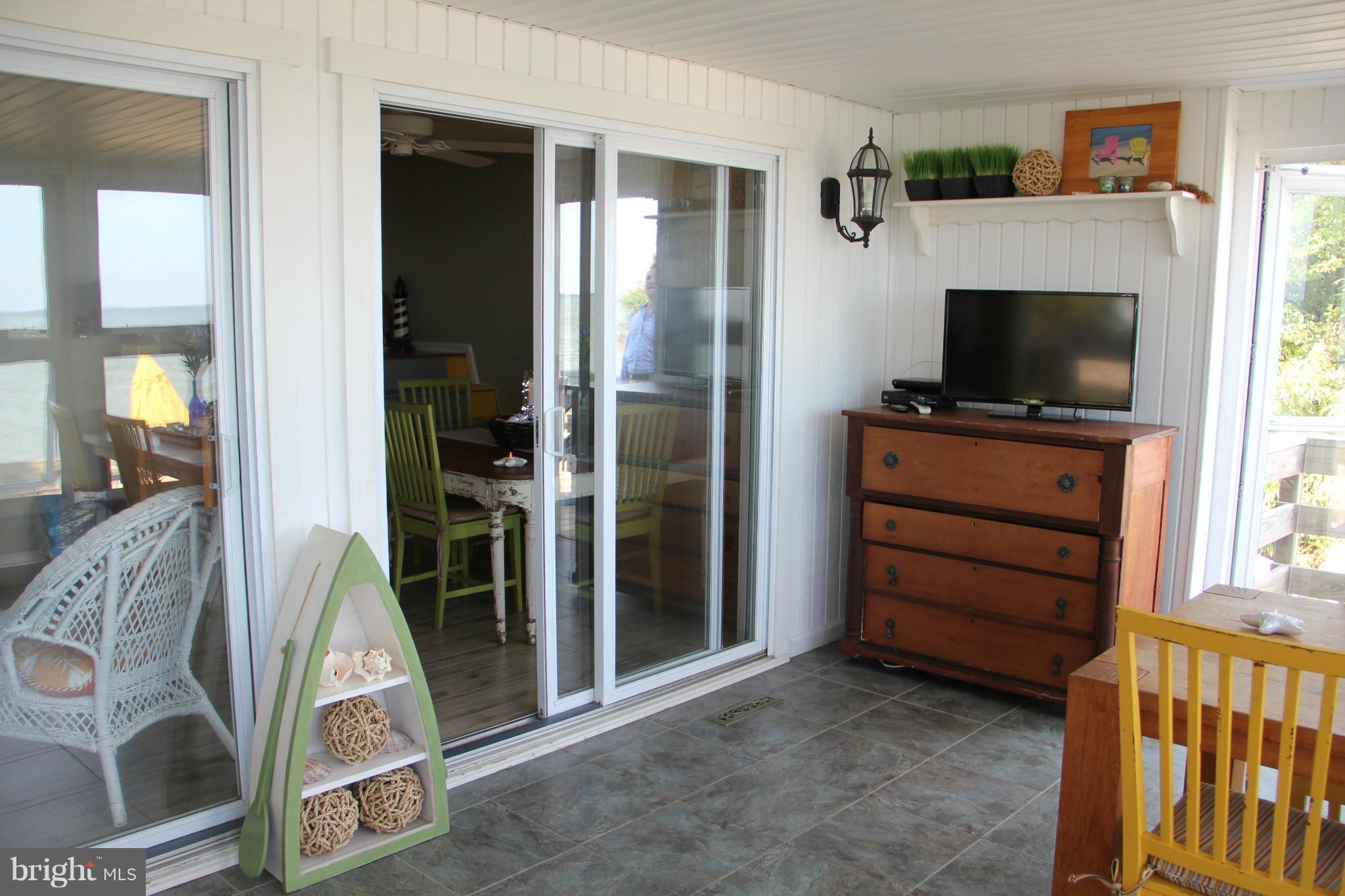 HAYS BEACH - Residential