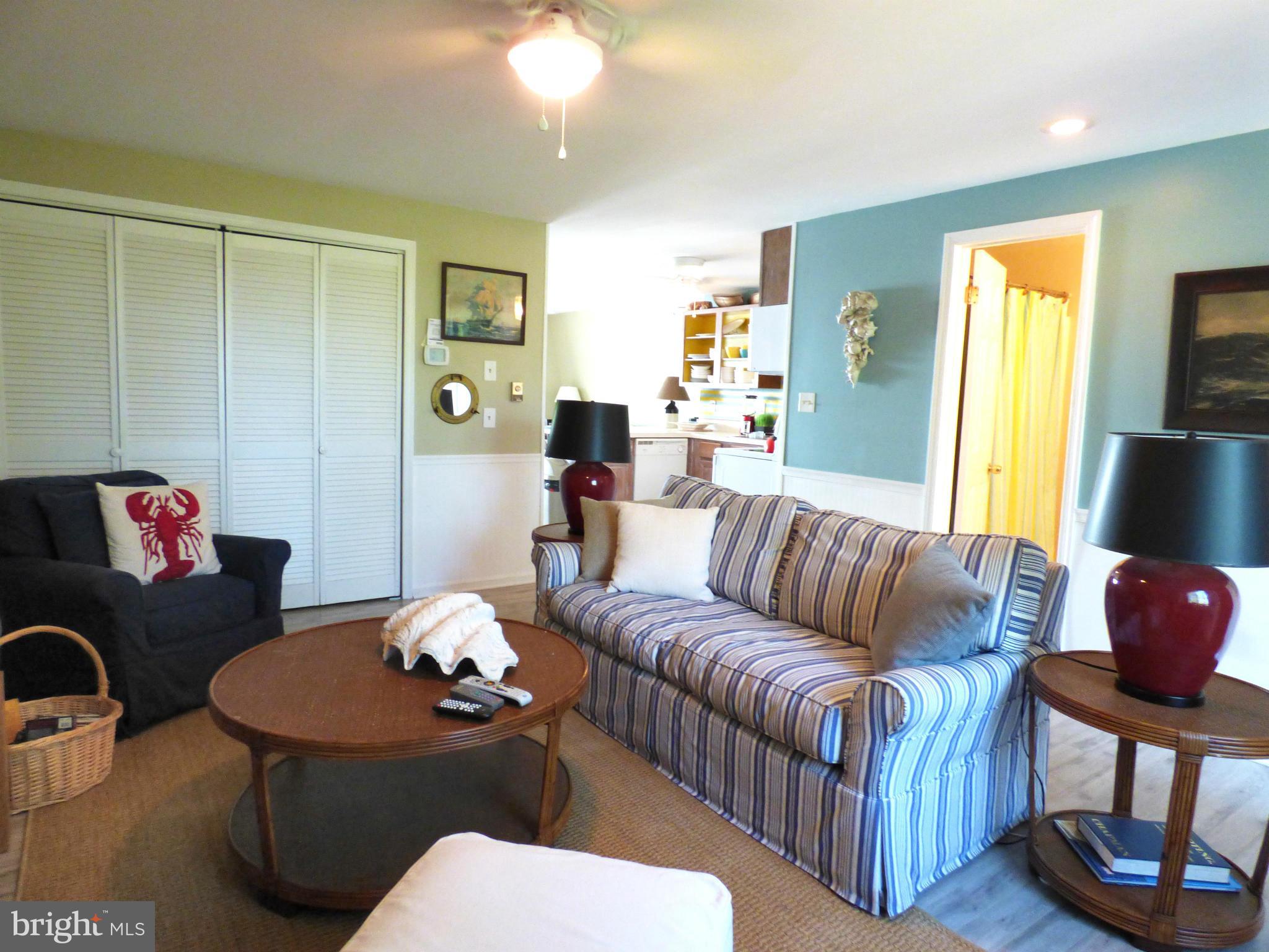 HAYS BEACH - Residential