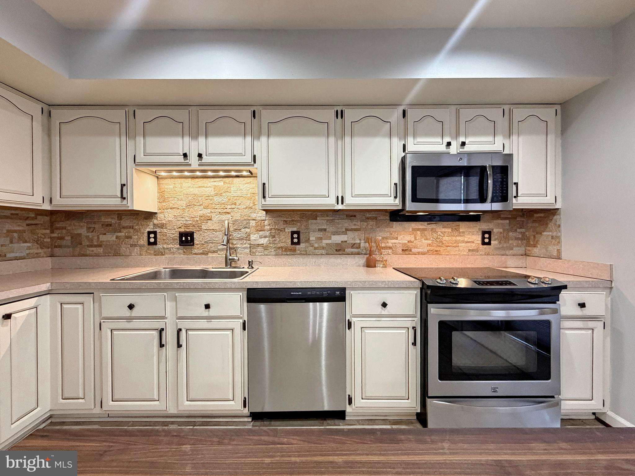 HICKORY RIDGE LA PLATA - Residential