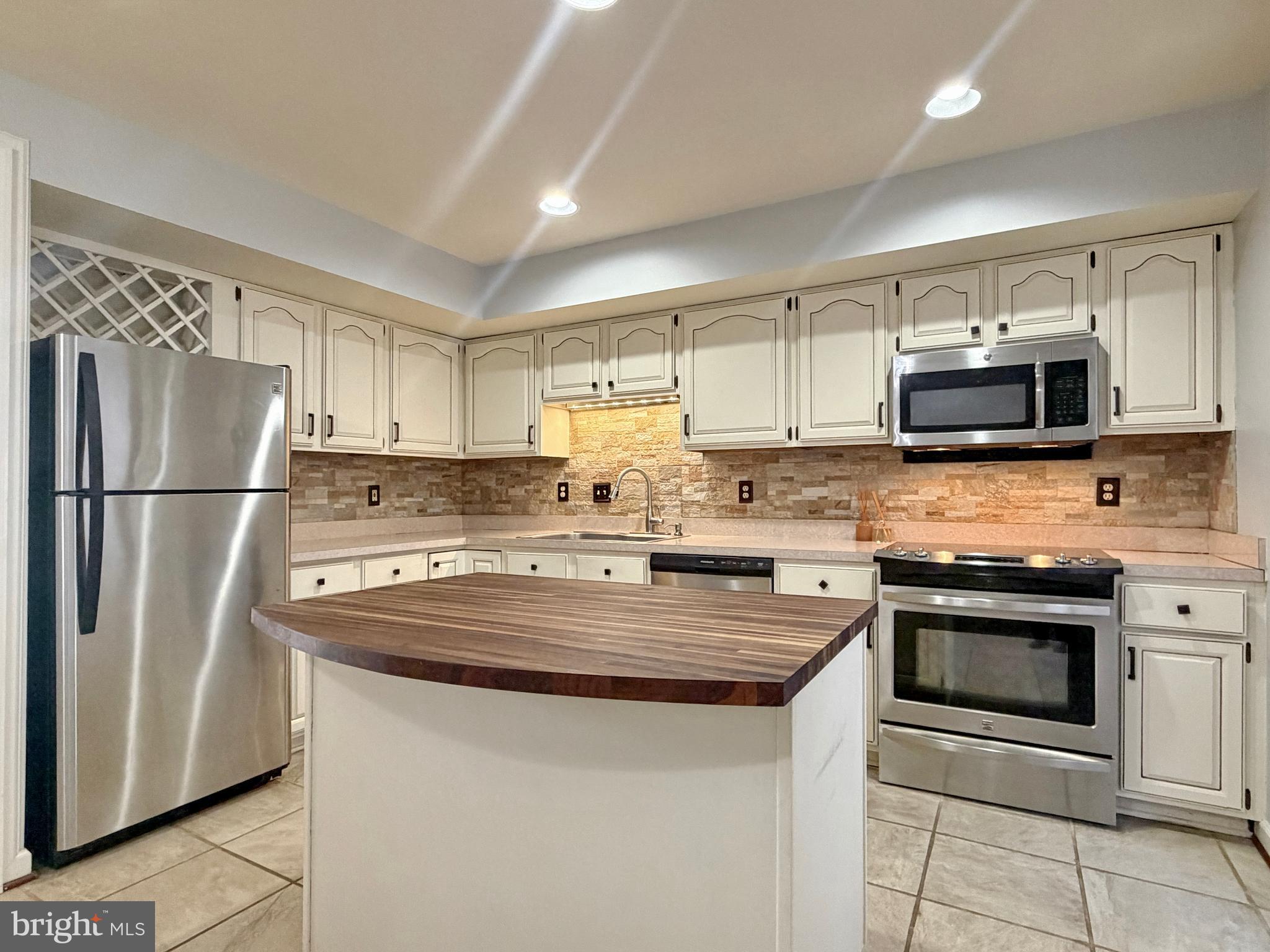 HICKORY RIDGE LA PLATA - Residential