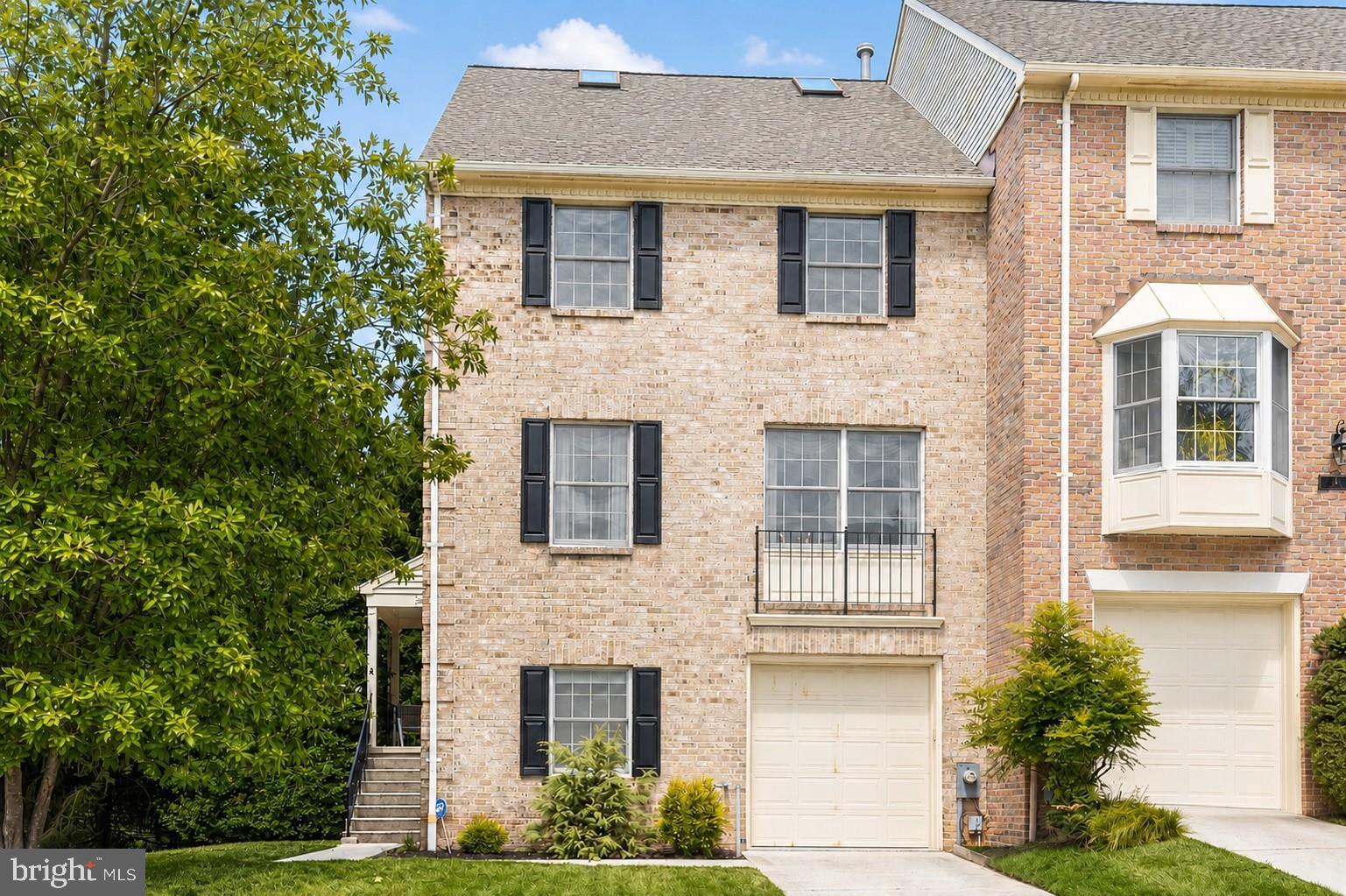 16 HEWETSON COURT