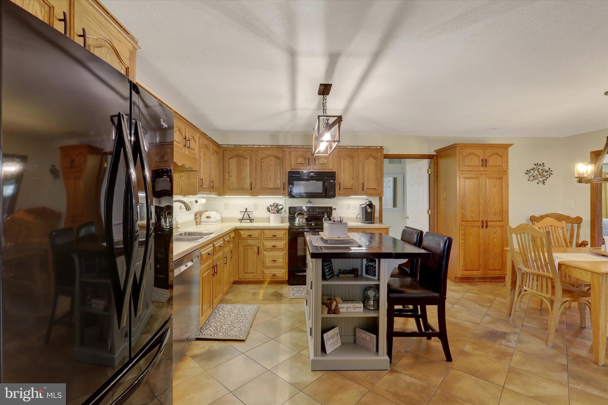 THORNWOOD VILLAGE - Residential