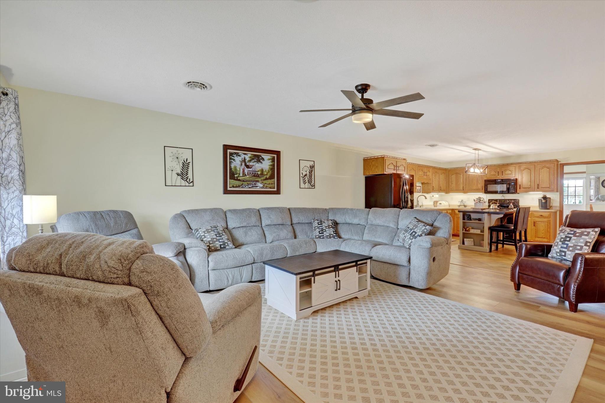 THORNWOOD VILLAGE - Residential