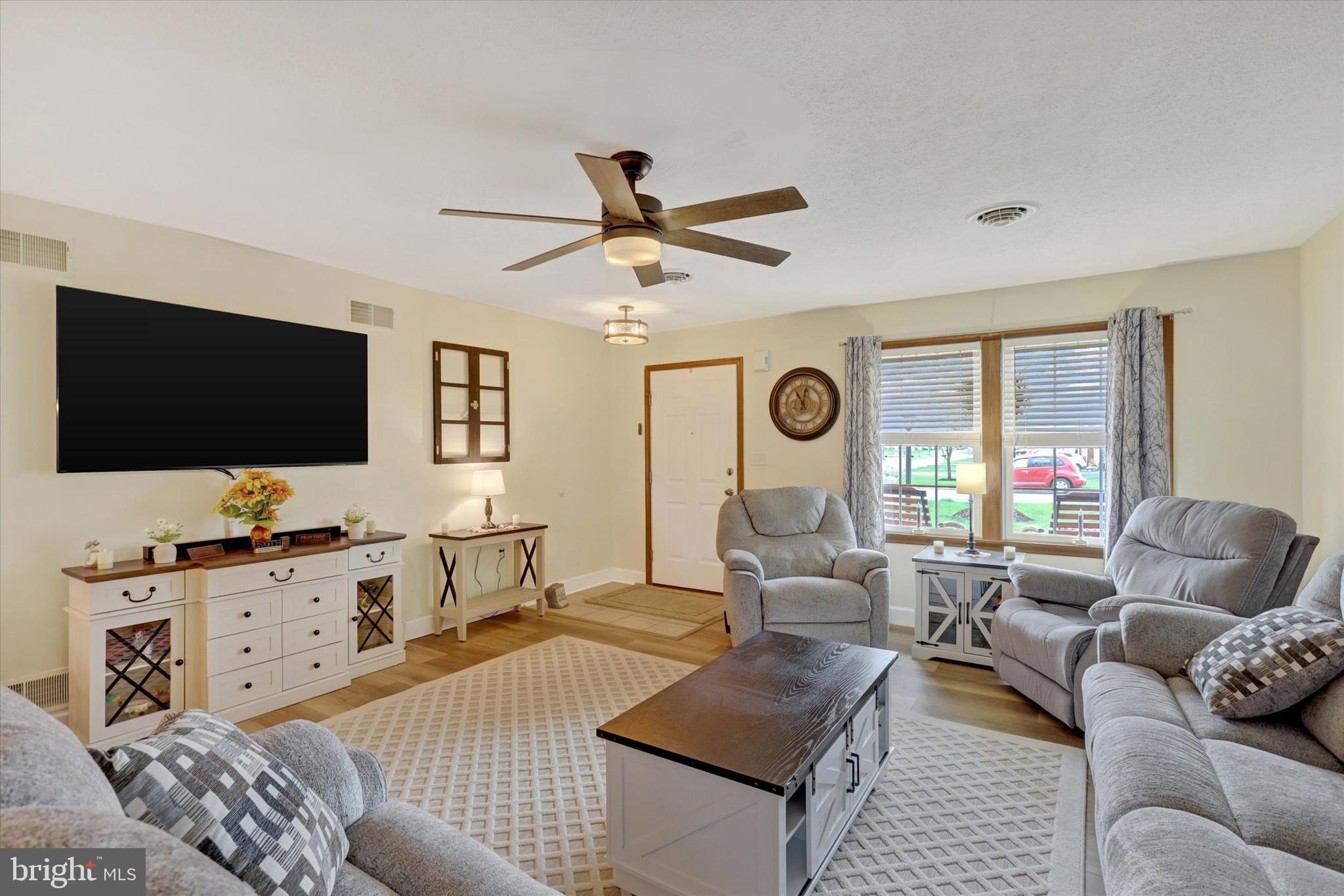 THORNWOOD VILLAGE - Residential