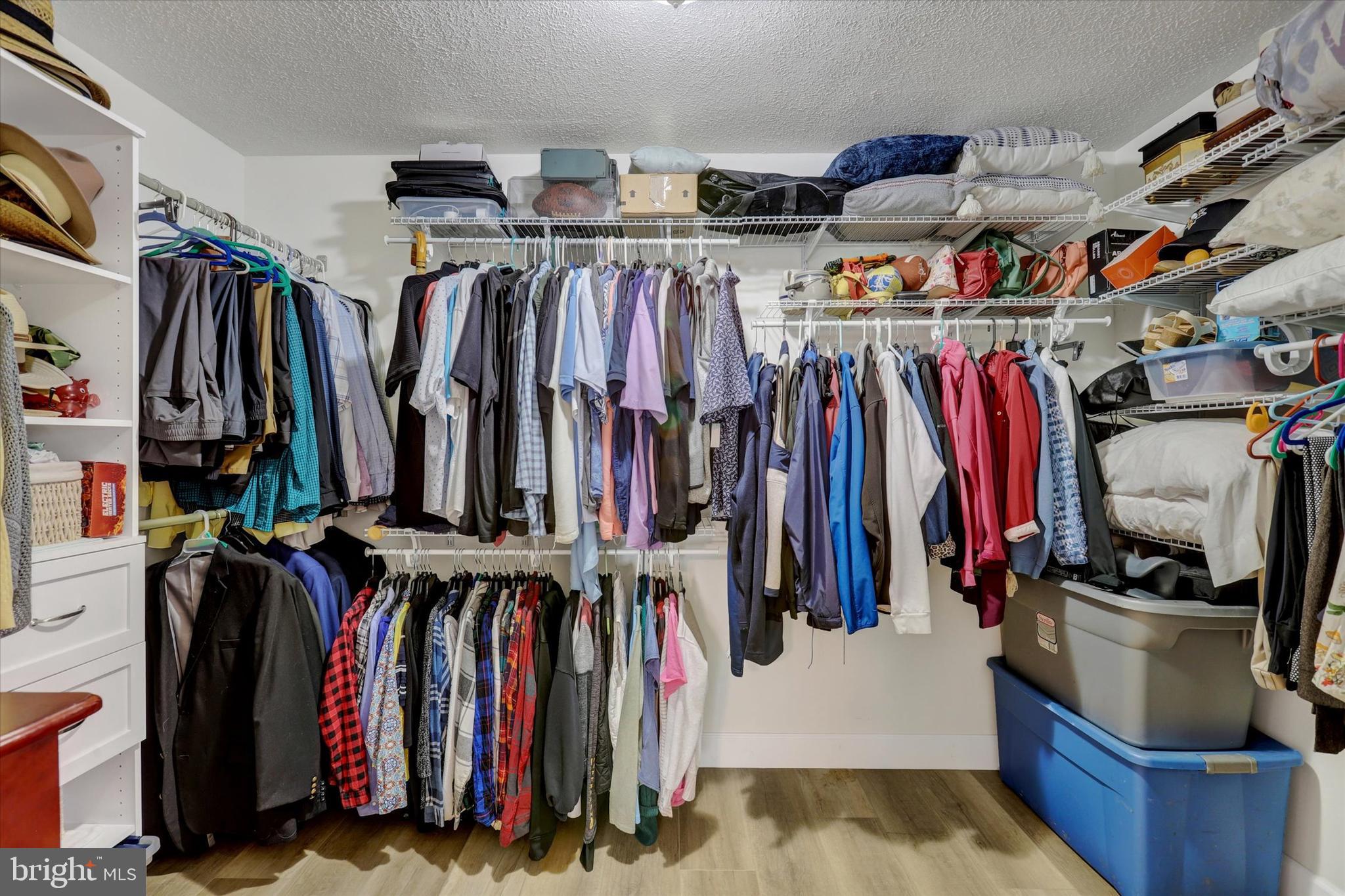 THORNWOOD VILLAGE - Residential