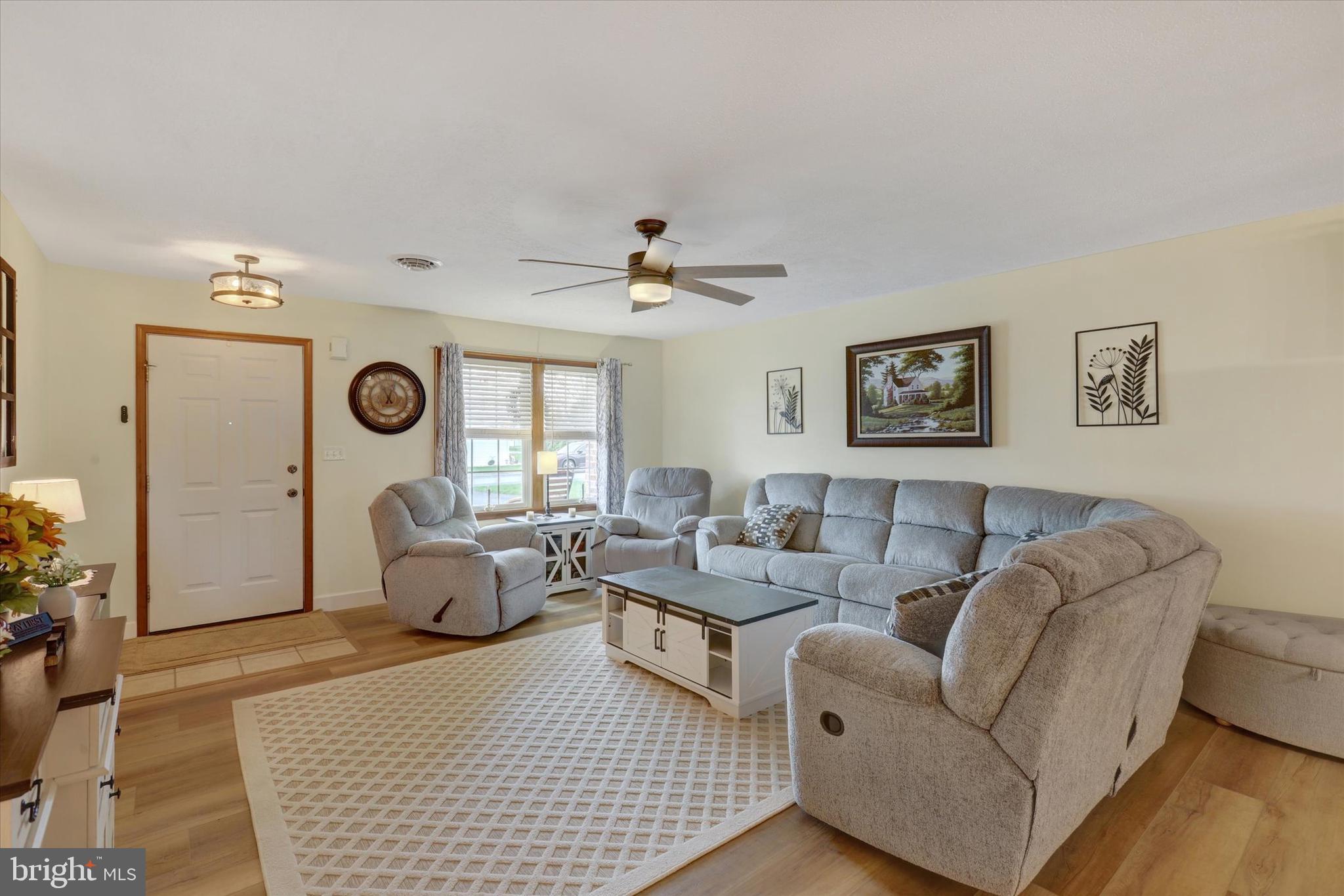 THORNWOOD VILLAGE - Residential