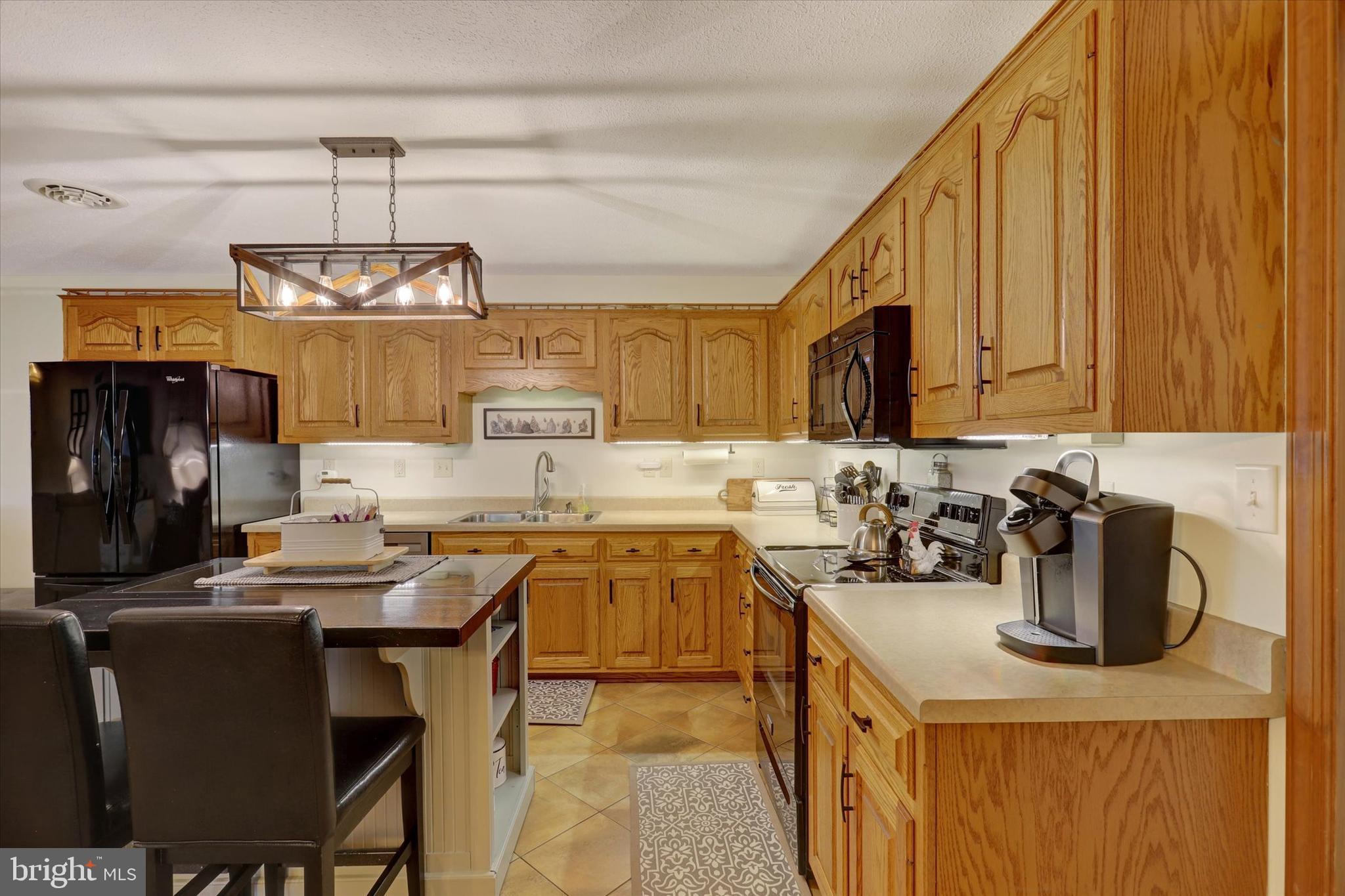 THORNWOOD VILLAGE - Residential