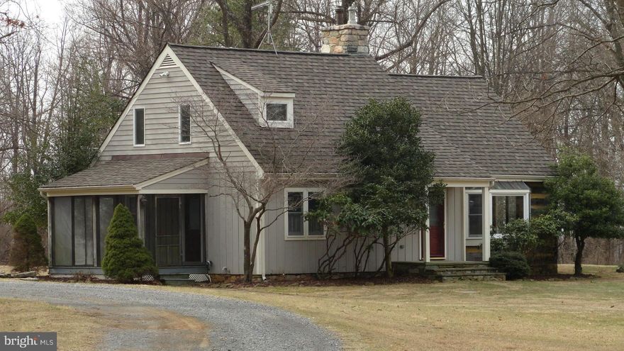 Wonderful country rental. Beautiful Hardwood Floors. Two Stone Fireplaces. Screened Porch, covered back porch. Detached Shed provides tons of storage.   2nd Bedroom is loft with a full bath & its own Fireplace. LL FR with Woodstove.. Private retreat but  easy access to Rt7.  Located in Jefferson Co, WV but has a Bluemont, VA address