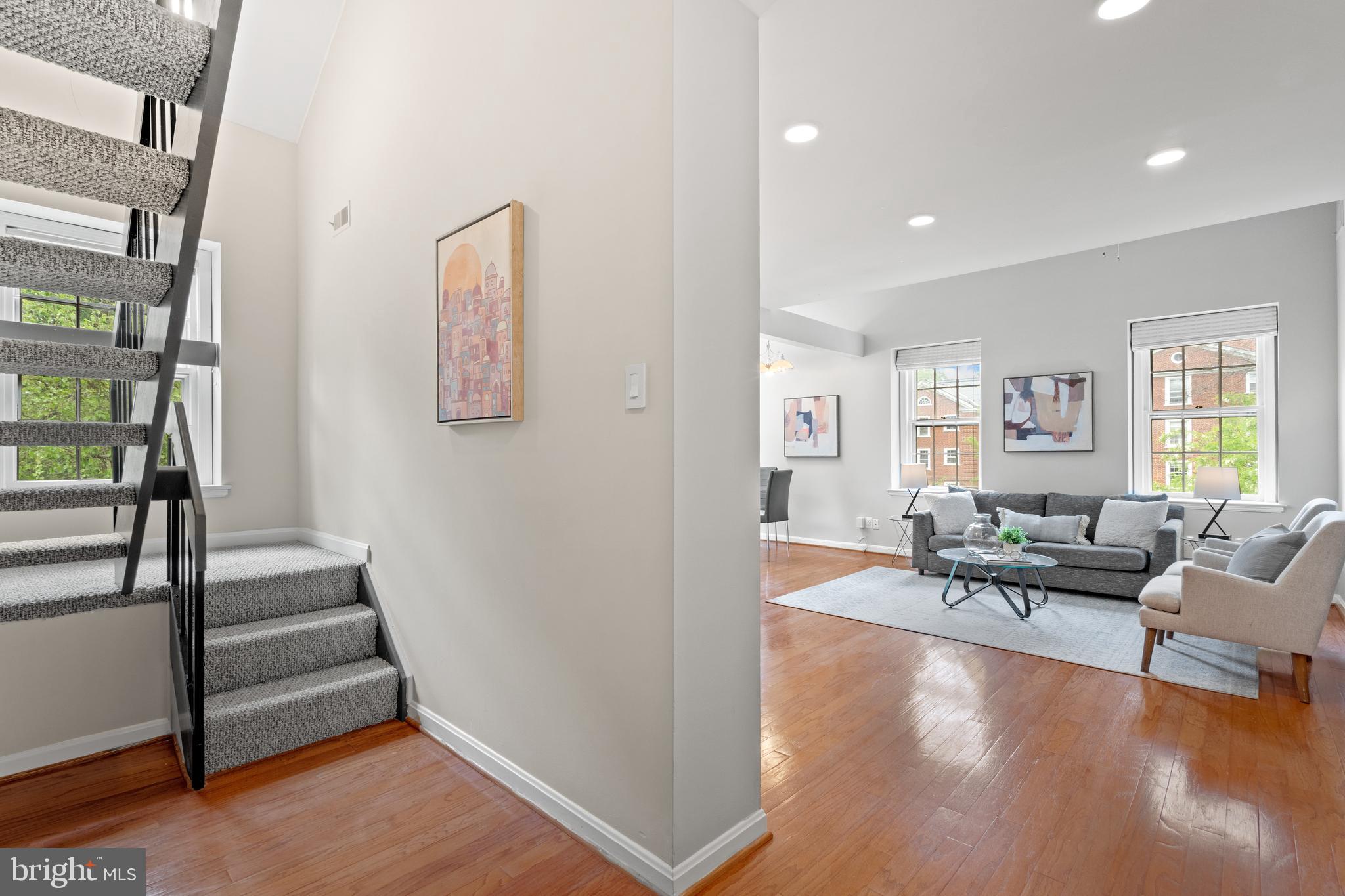 CLEVELAND PARK - Residential