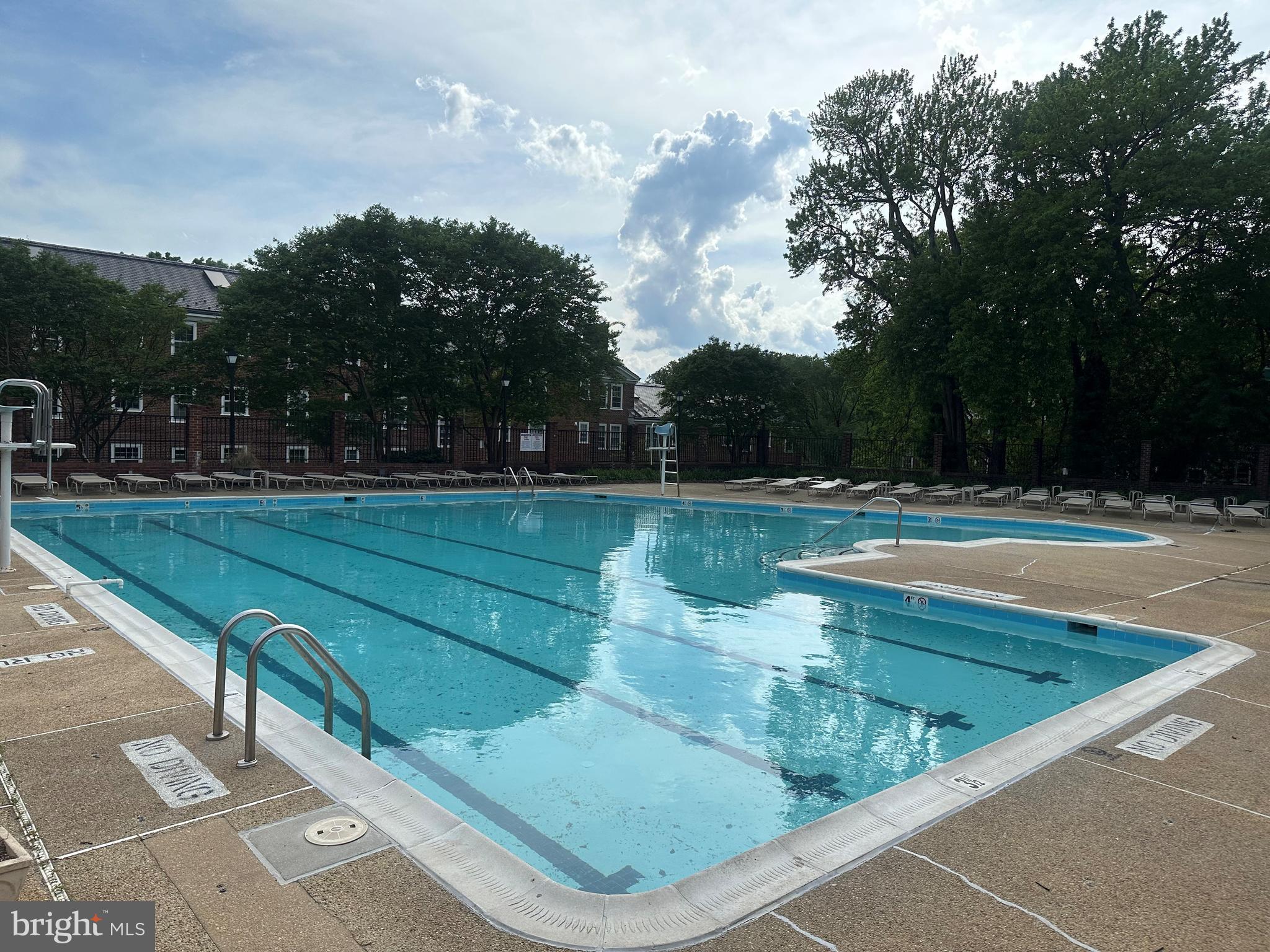 CLEVELAND PARK - Residential