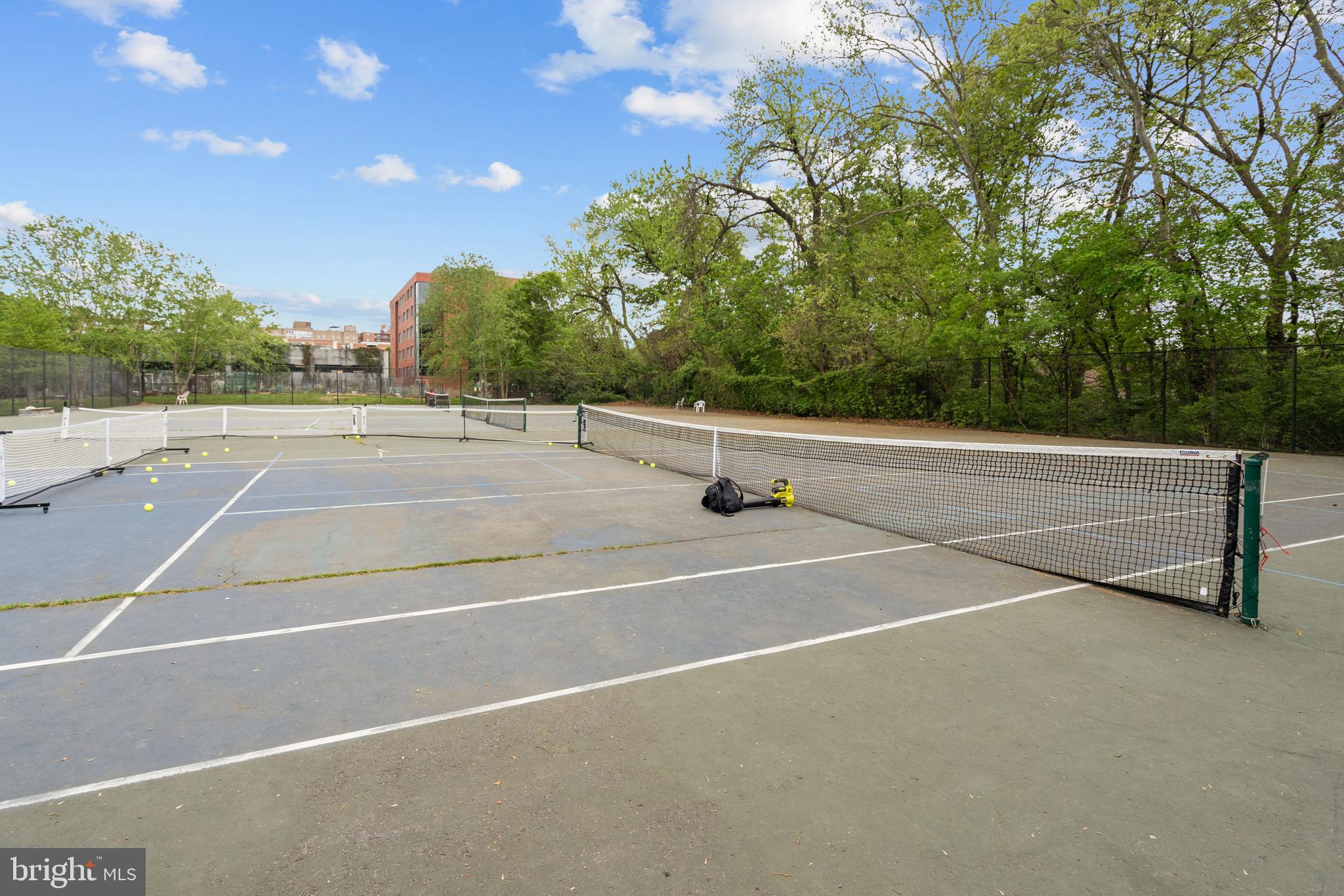 CLEVELAND PARK - Residential