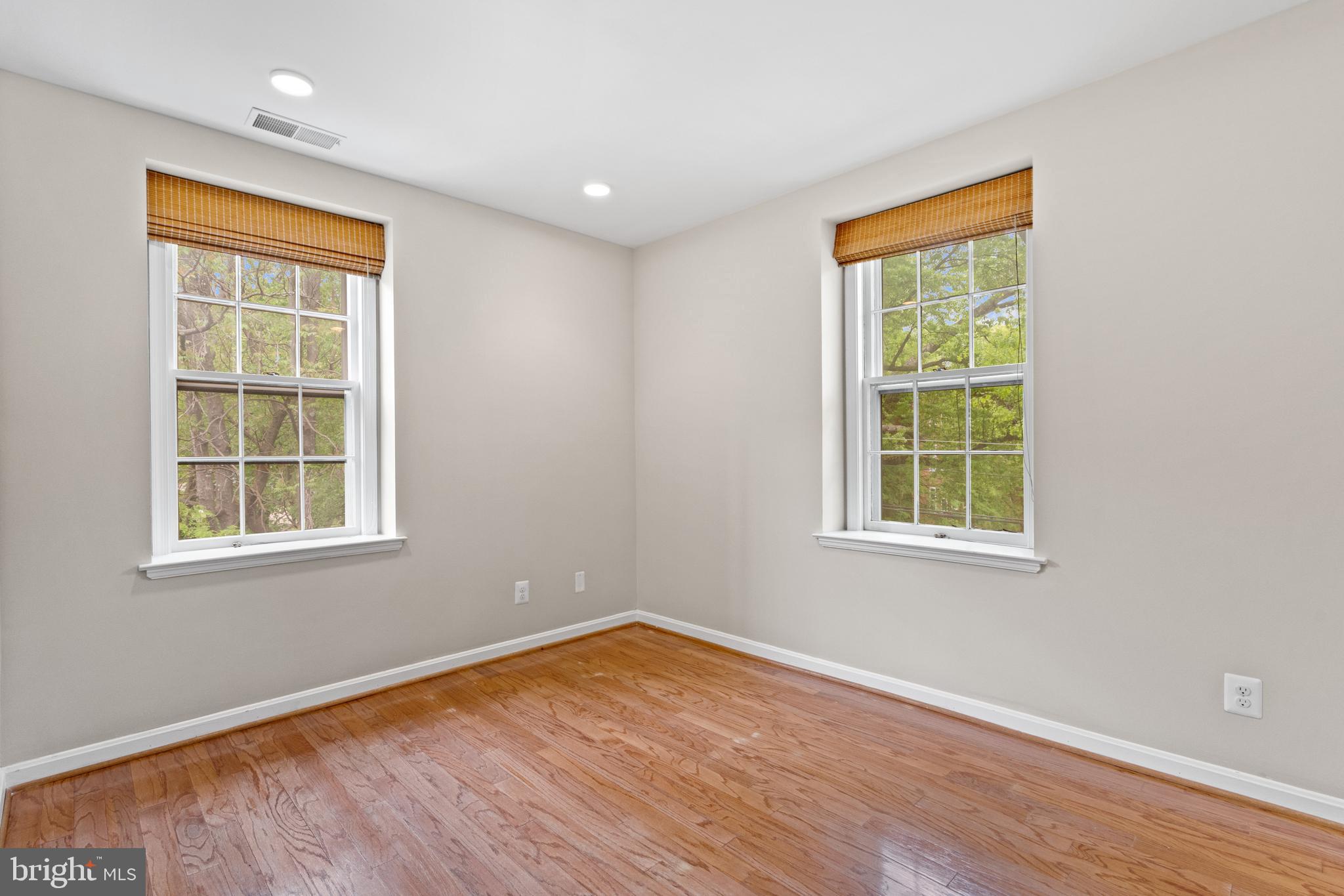 CLEVELAND PARK - Residential