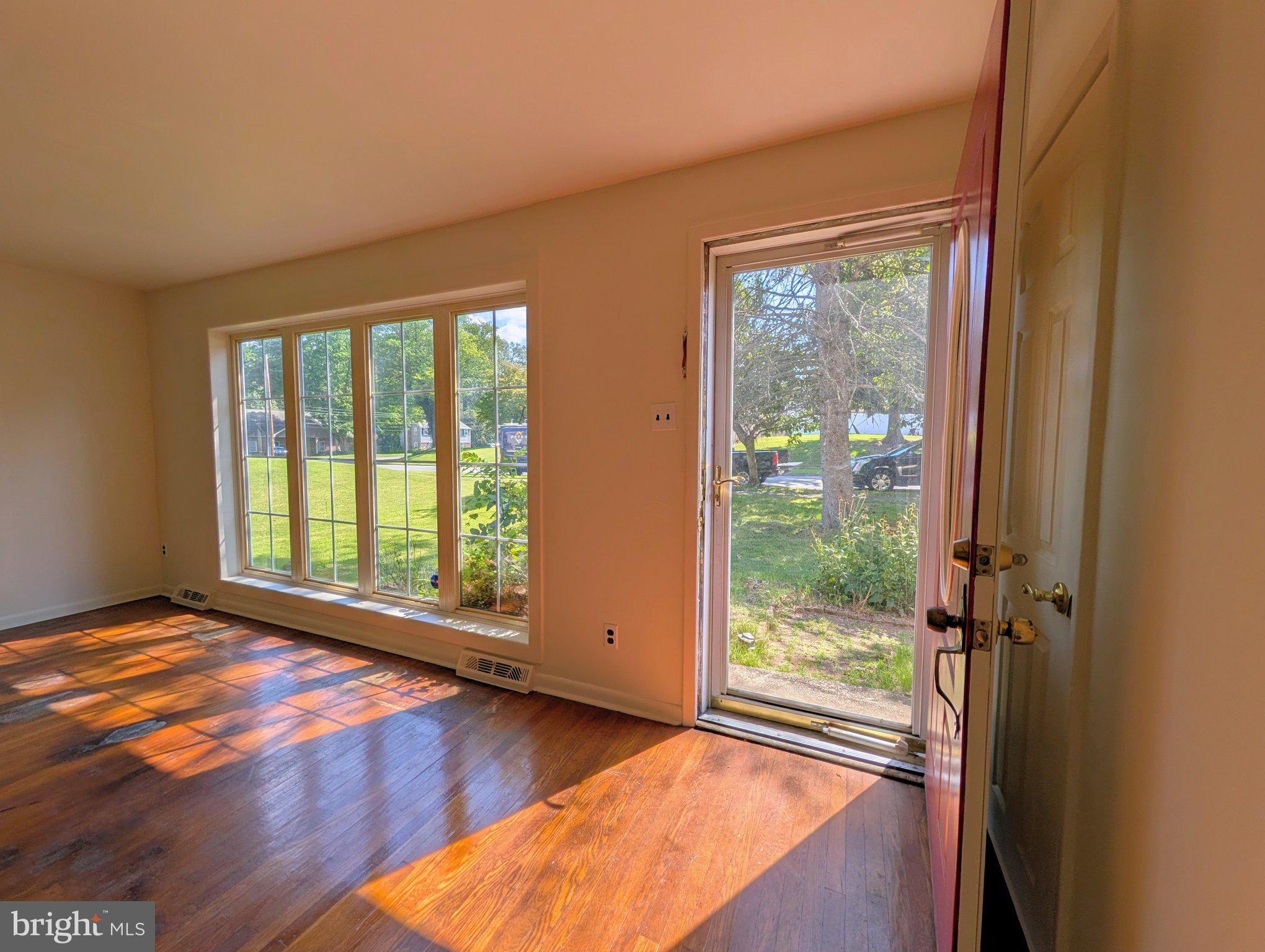 417 VIRGINIA LANE