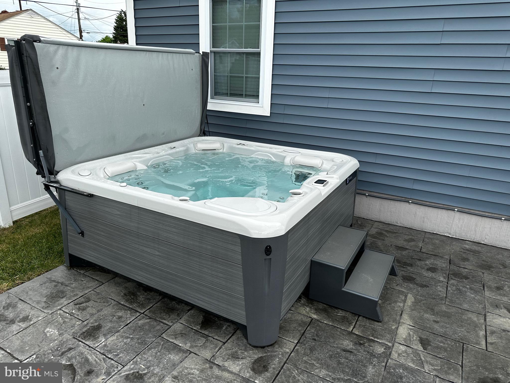 LYNDHURST - Residential