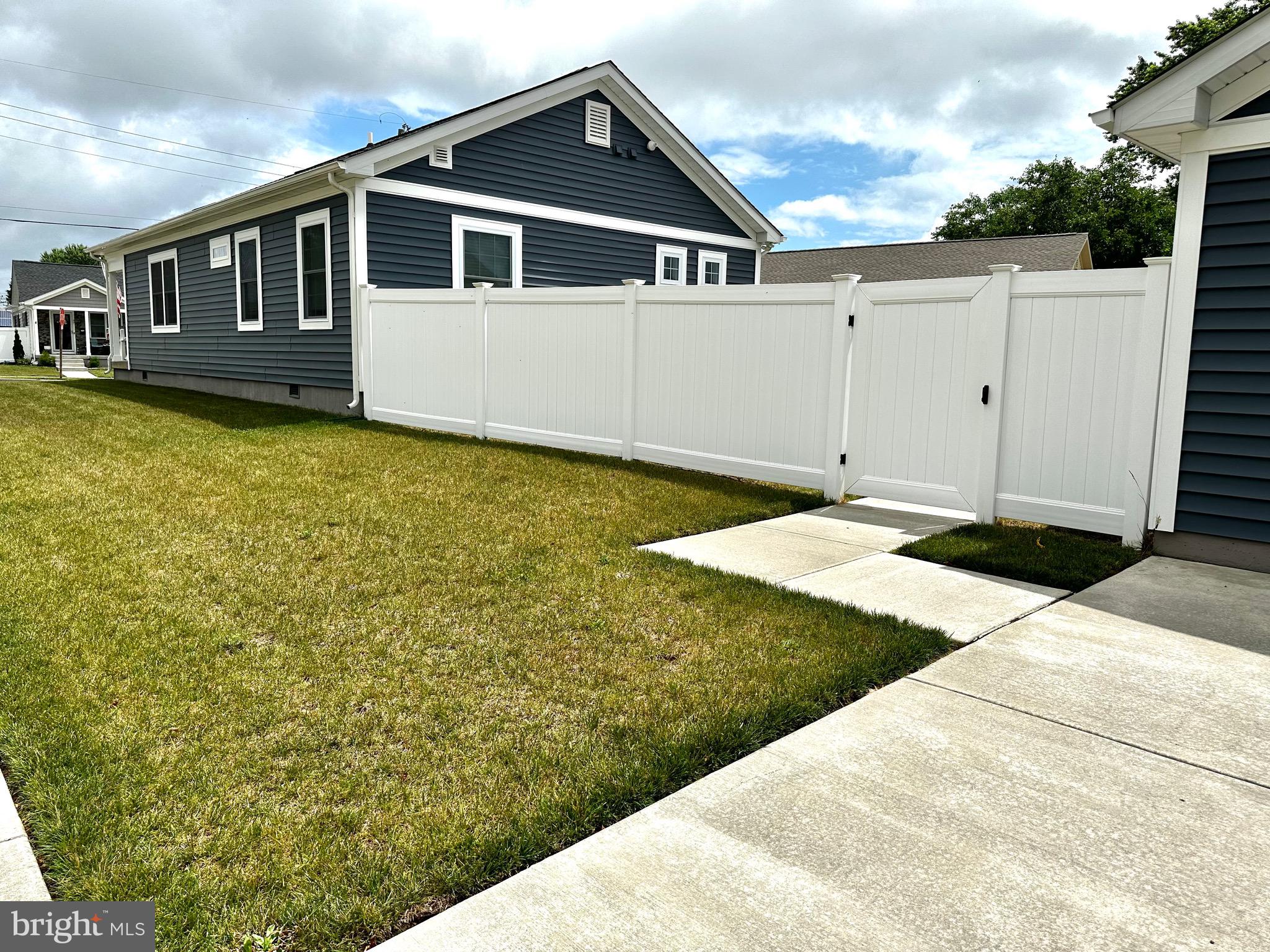 LYNDHURST - Residential