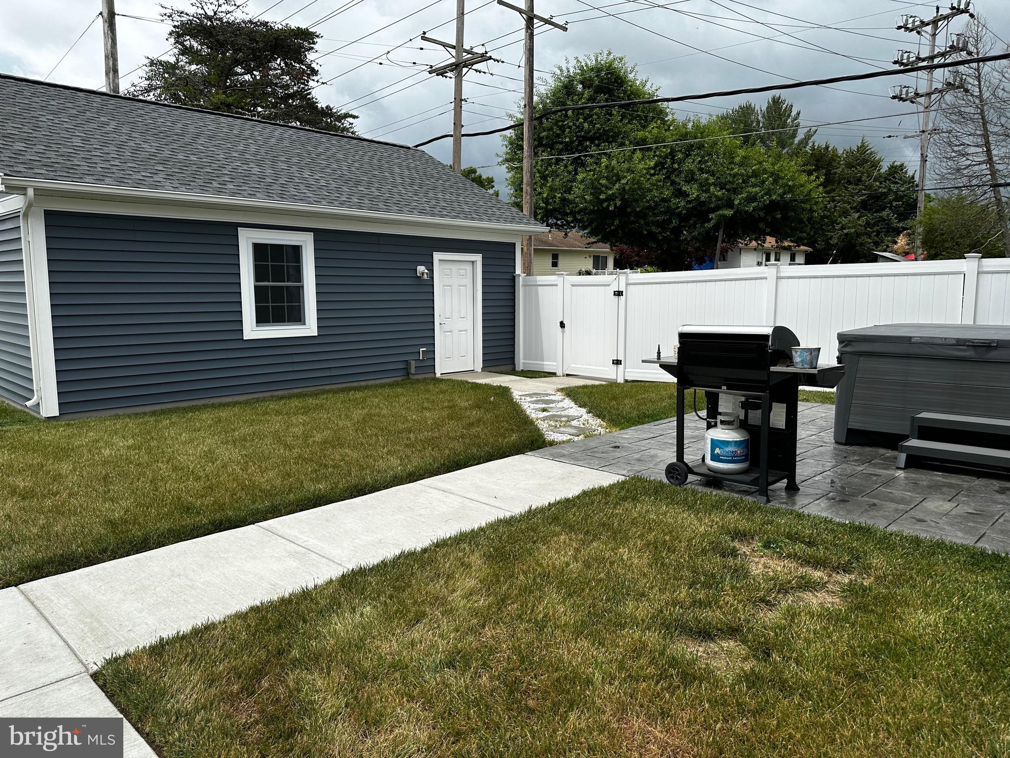 LYNDHURST - Residential