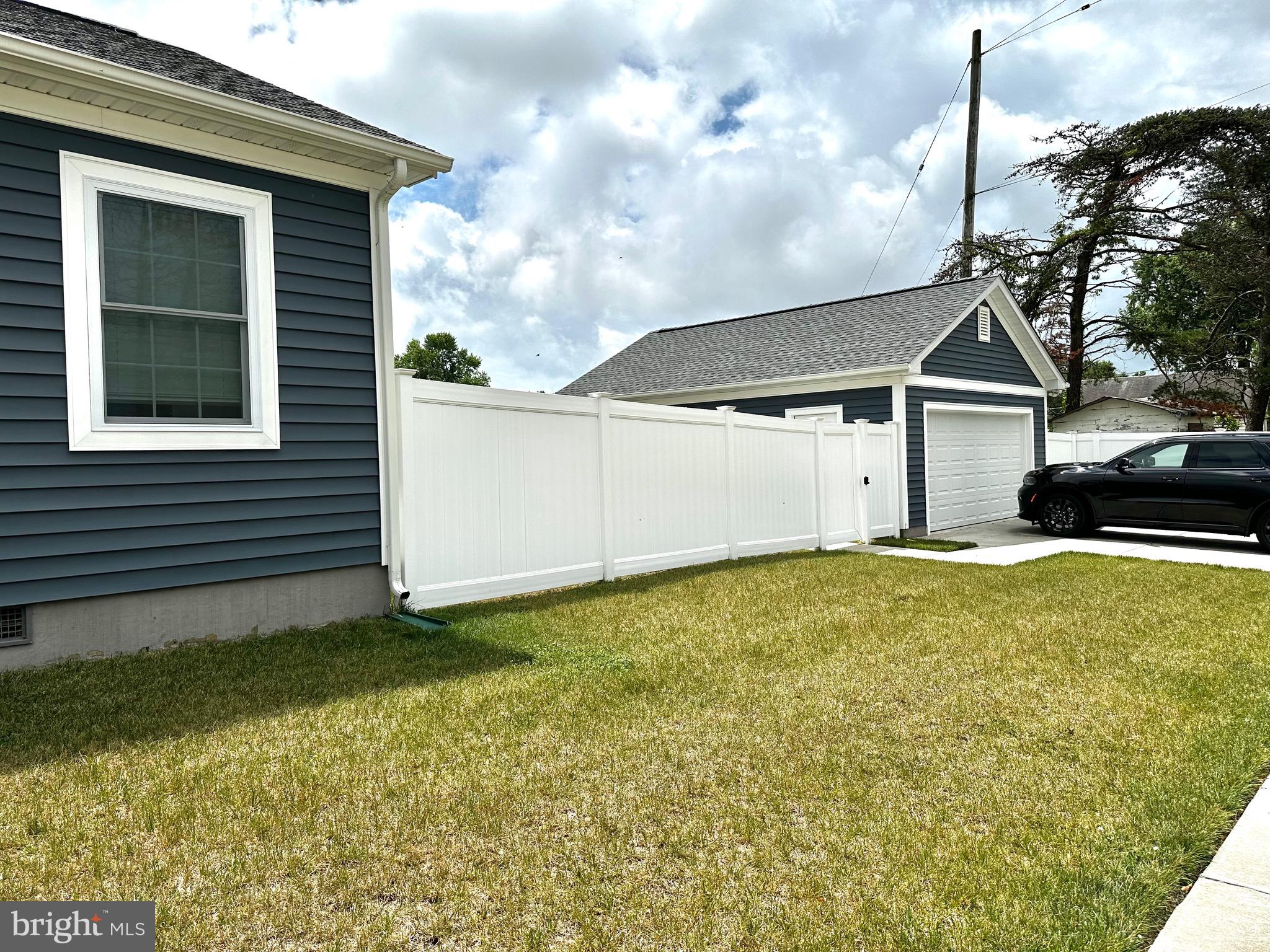 LYNDHURST - Residential