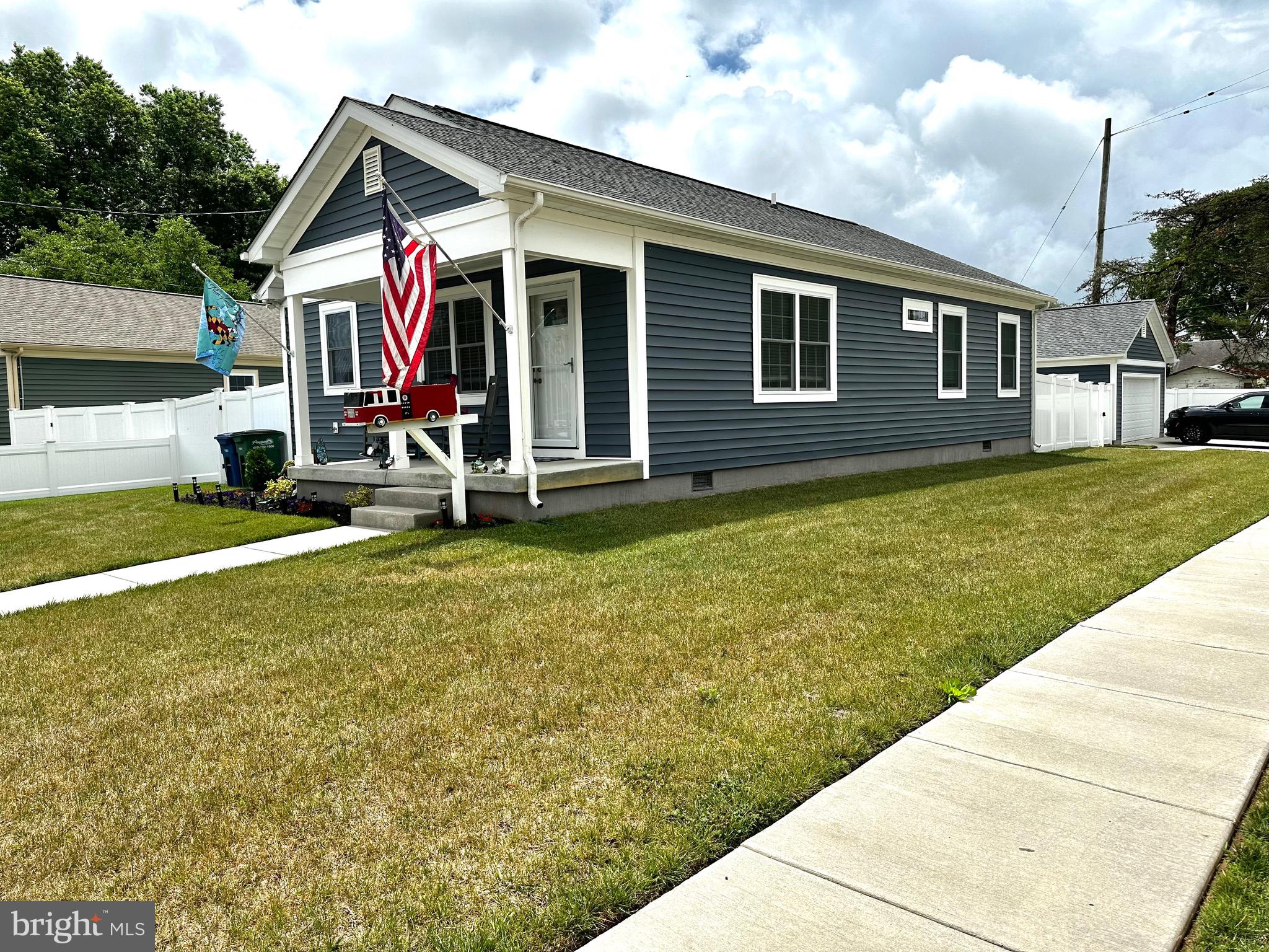 LYNDHURST - Residential