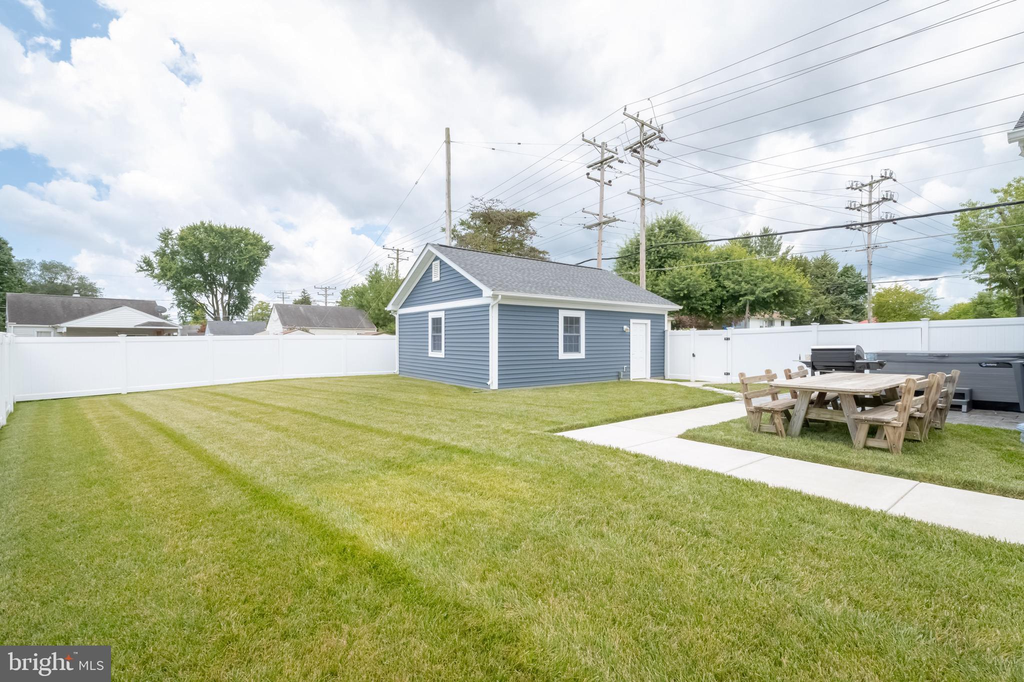 LYNDHURST - Residential