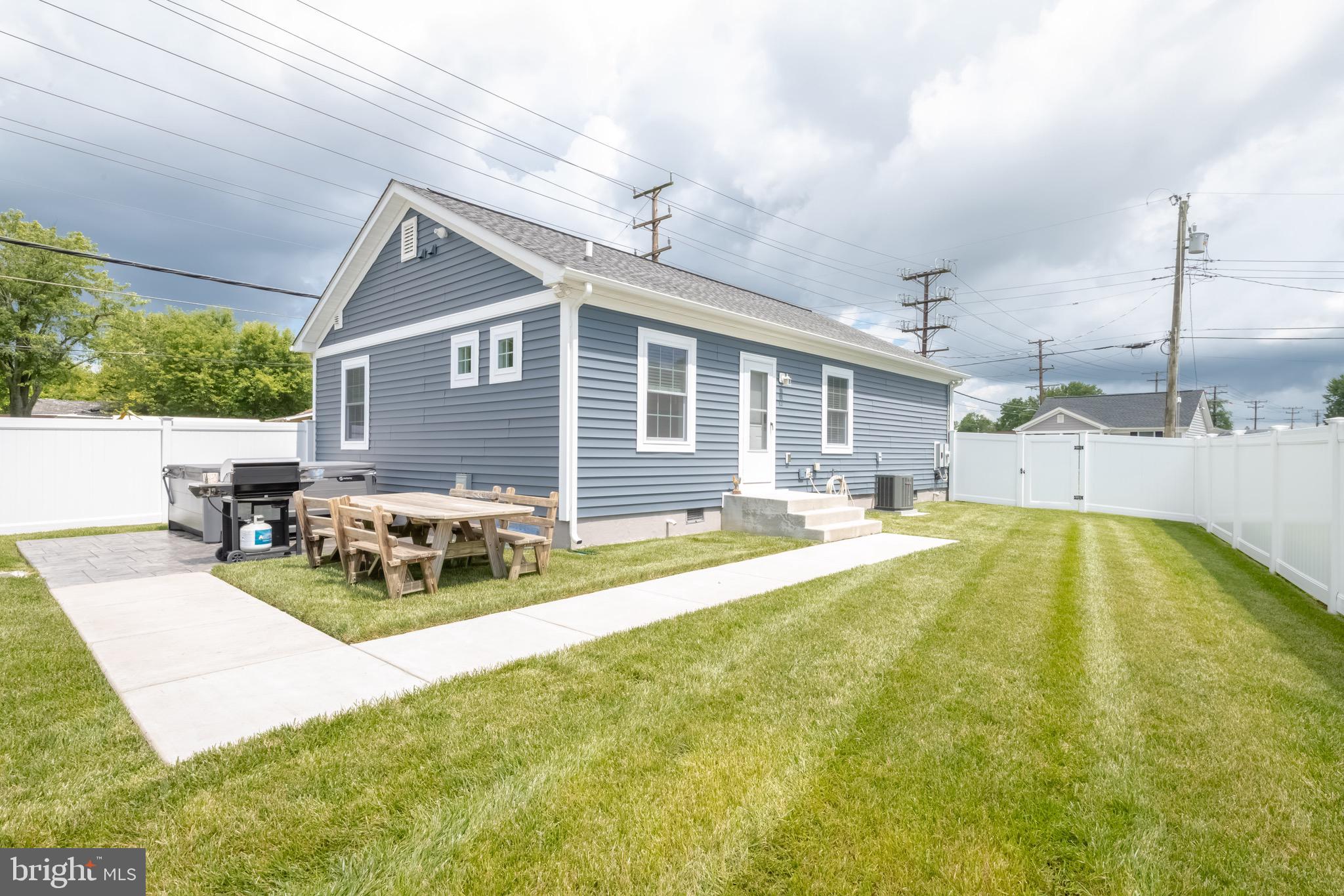 LYNDHURST - Residential