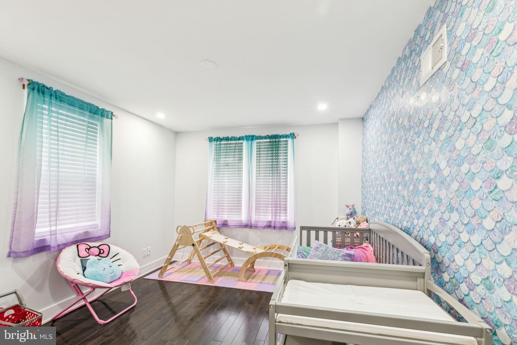 GERMANTOWN - Residential