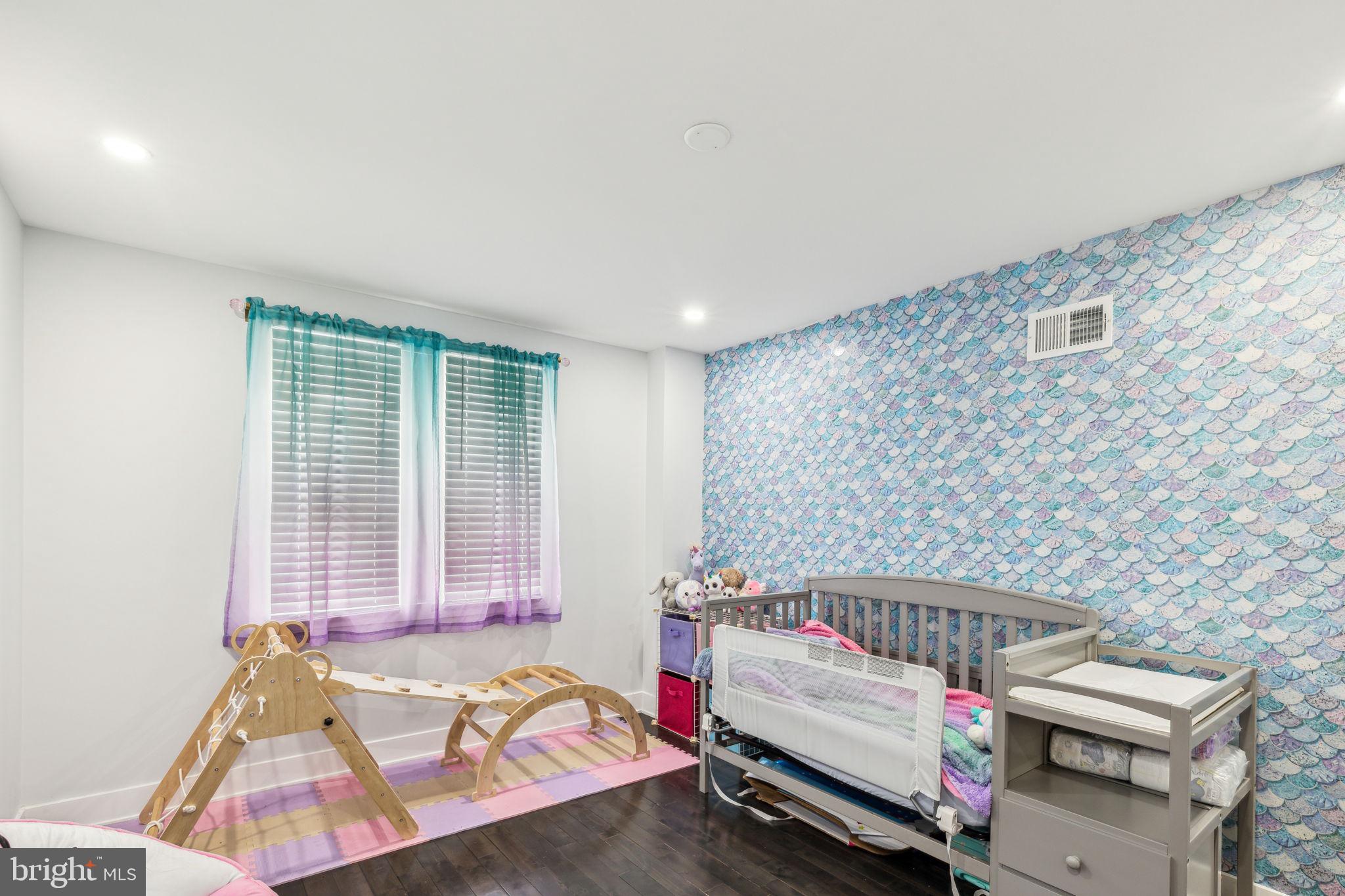 GERMANTOWN - Residential