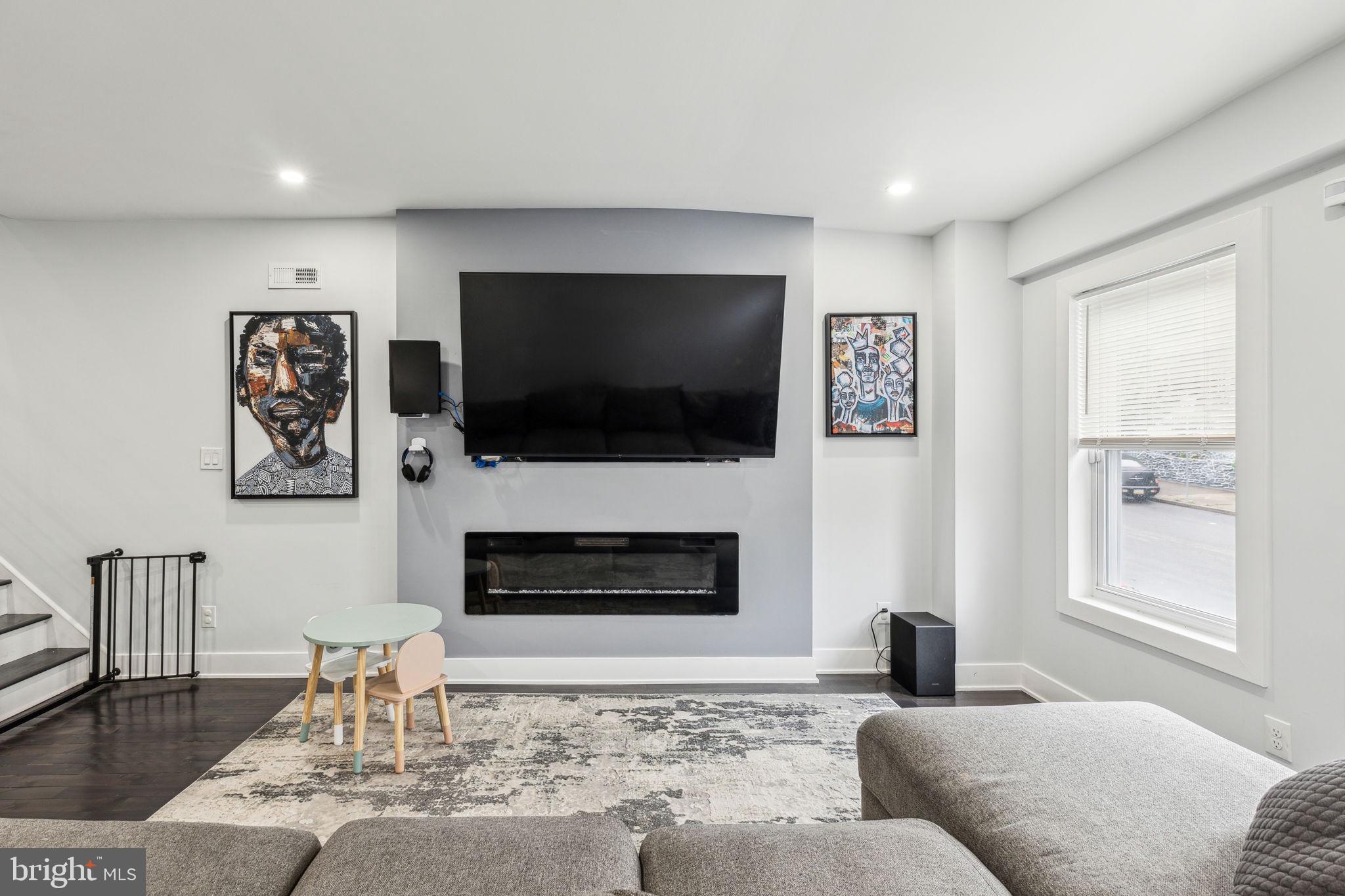 GERMANTOWN - Residential