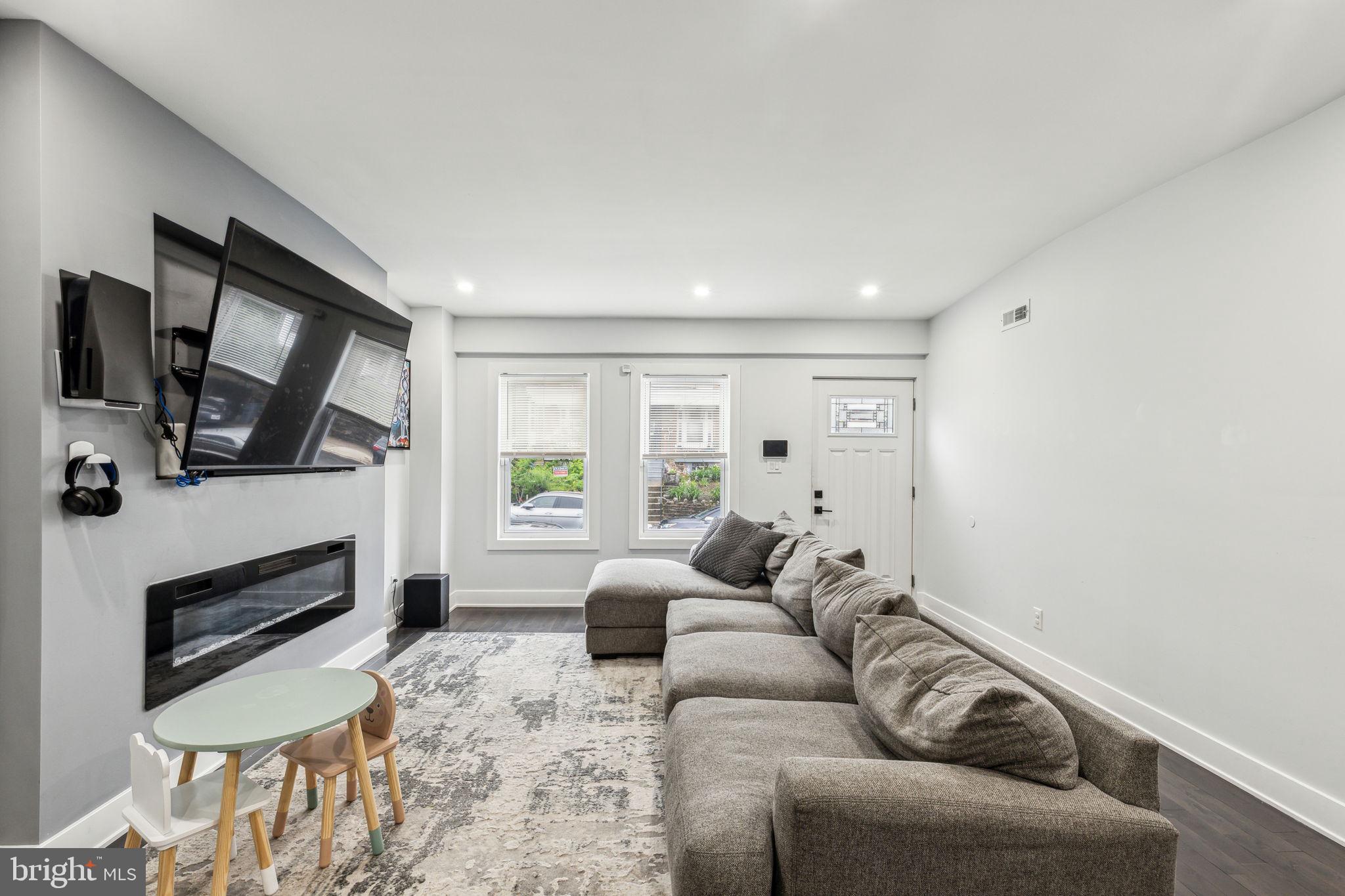 GERMANTOWN - Residential