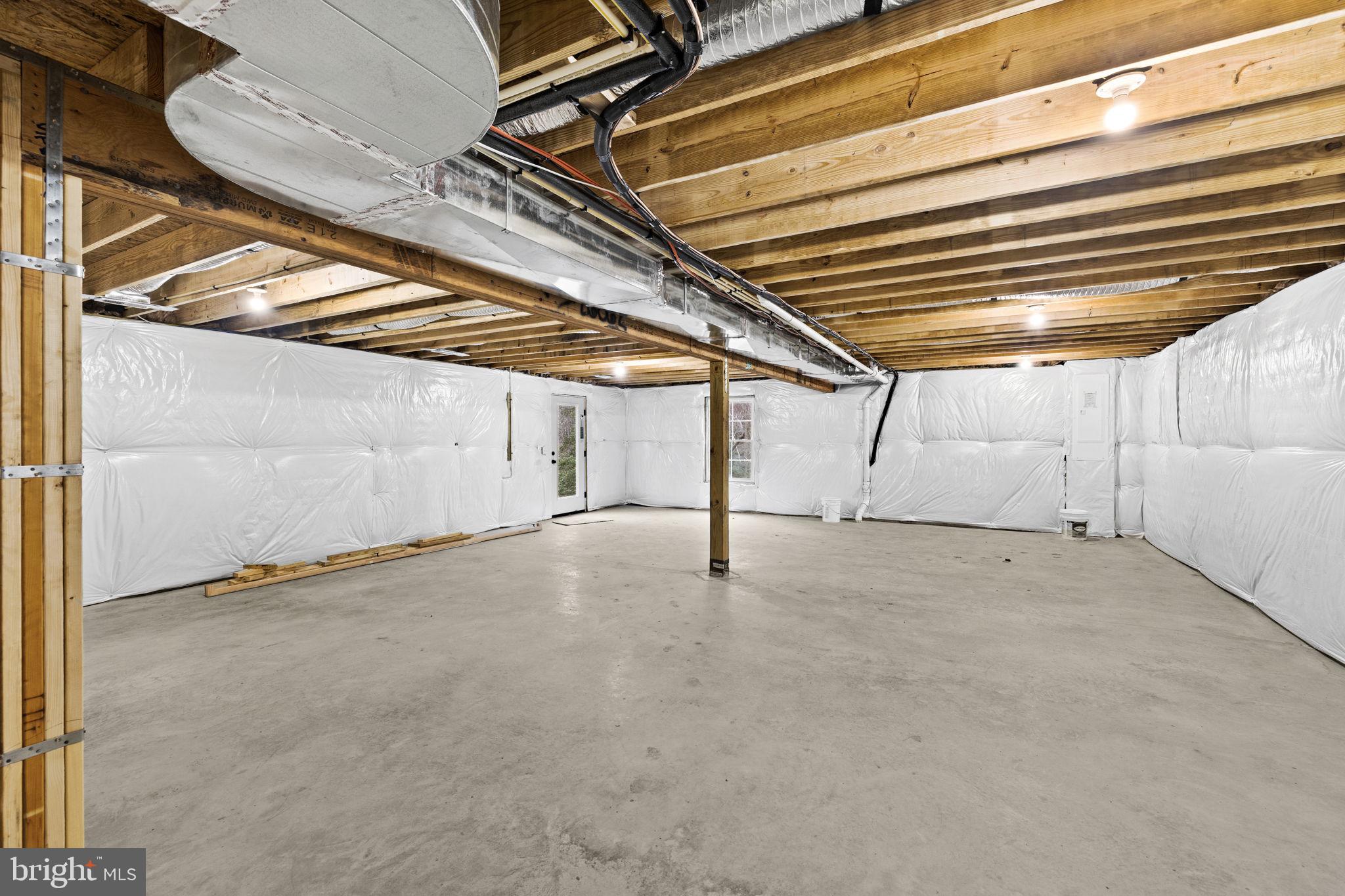 PRESIDENTIAL LAKES - Residential