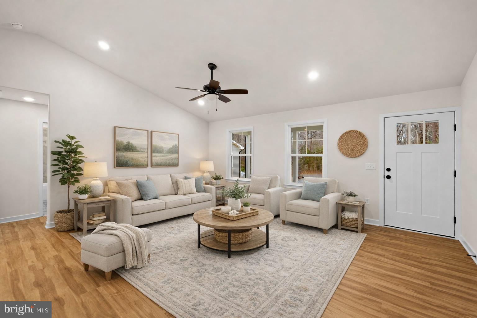 PRESIDENTIAL LAKES - Residential