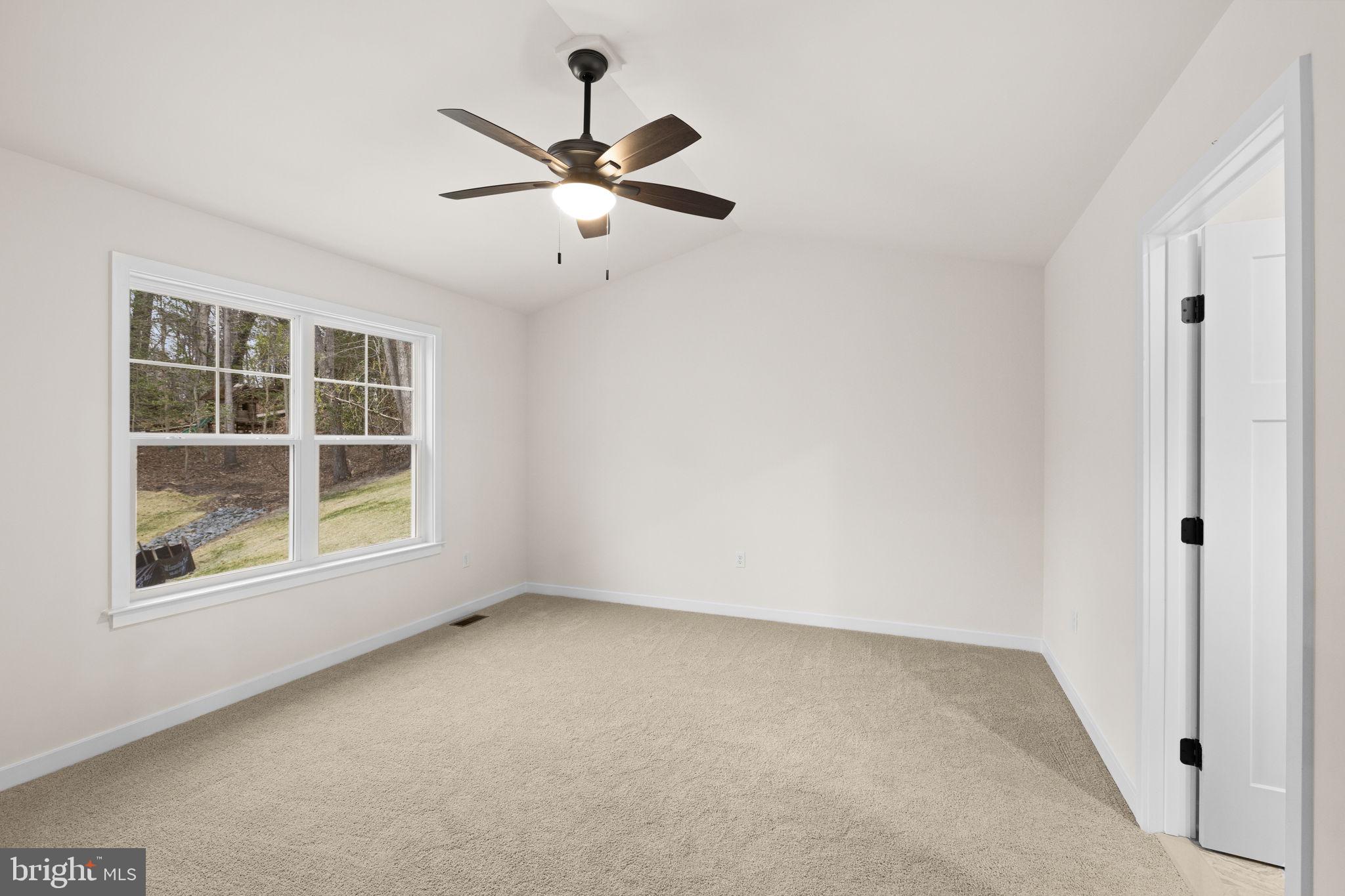 PRESIDENTIAL LAKES - Residential