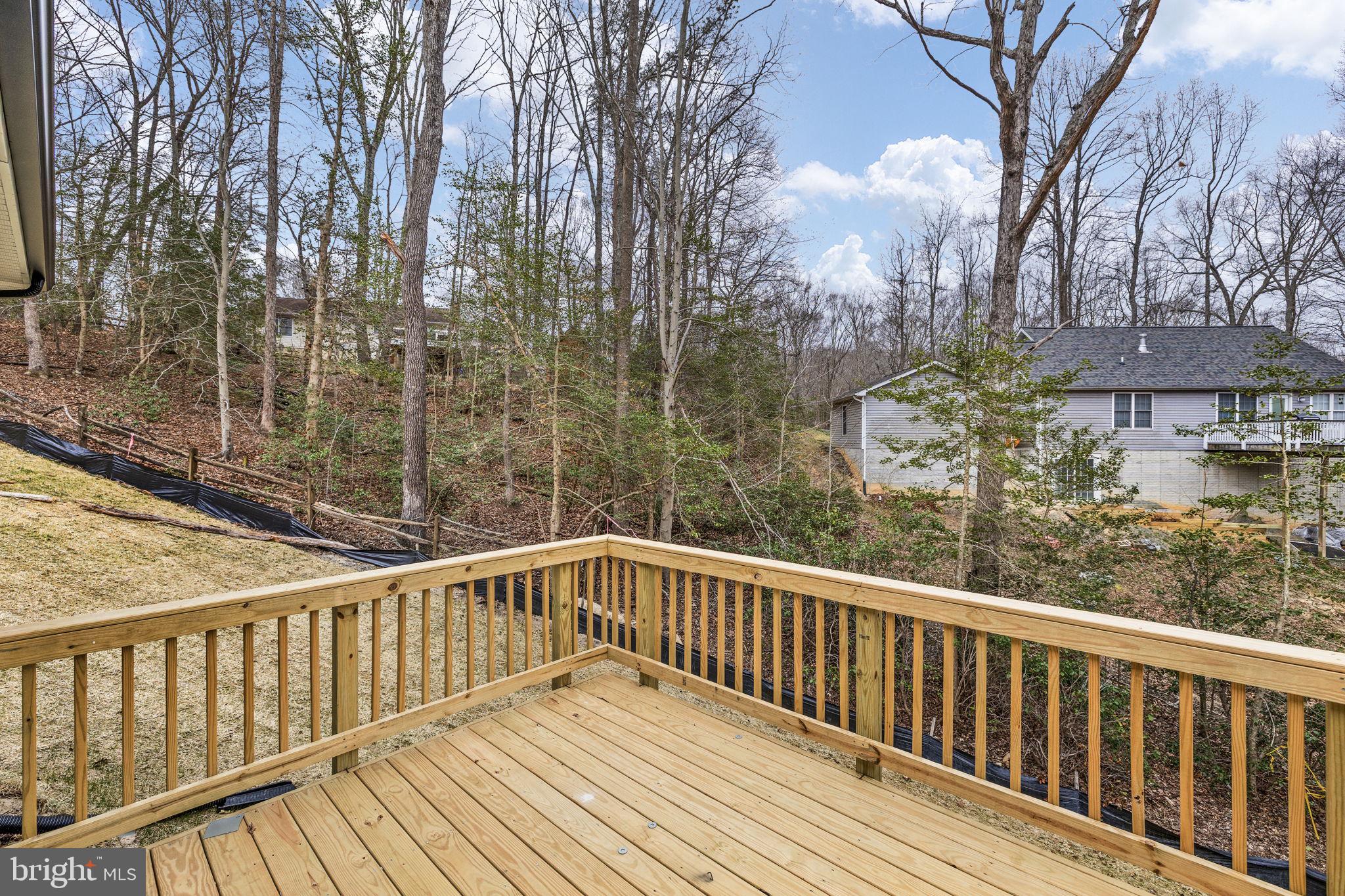 PRESIDENTIAL LAKES - Residential